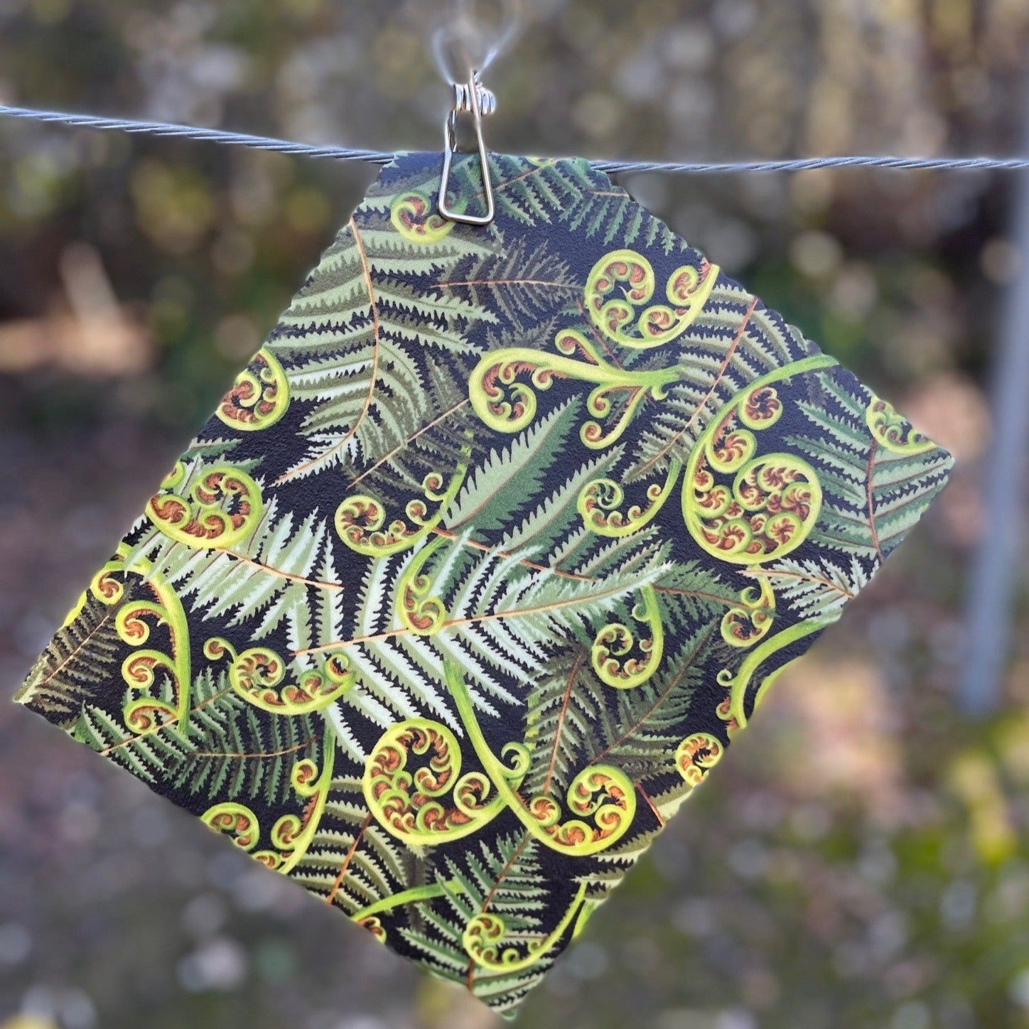 Eco-Friendly Small Beeswax Food Wrap - Reusable & Sustainable Koru Fronds Design for Fresh Food Storage - Perfect for Sandwiches, Cheese & Produce Preservation