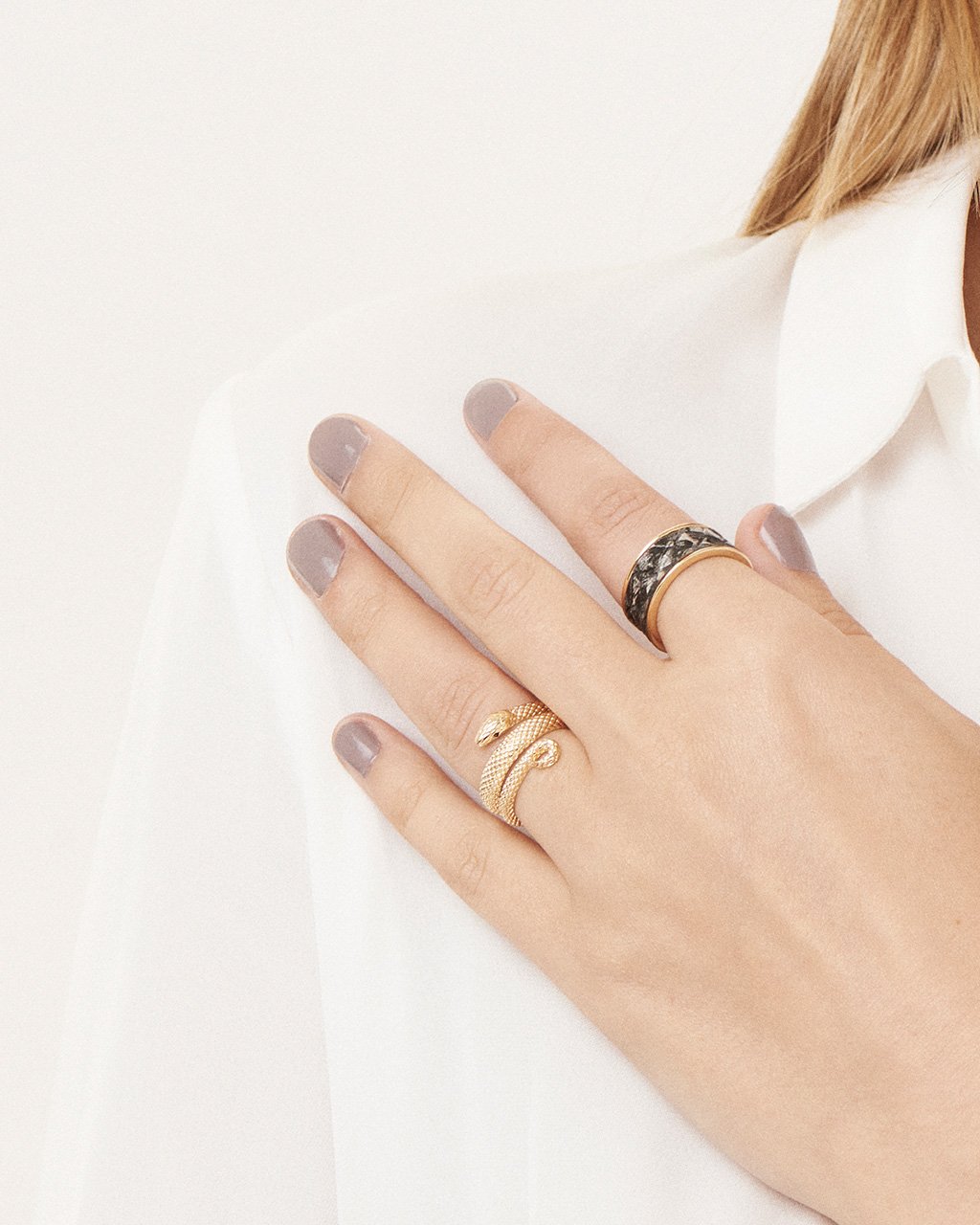 Into the Jungle Band Ring - Stylish Adjustable Jungle-Themed Ring for Women & Men - Perfect for Outdoor Adventures, Festivals, and Boho Fashion
