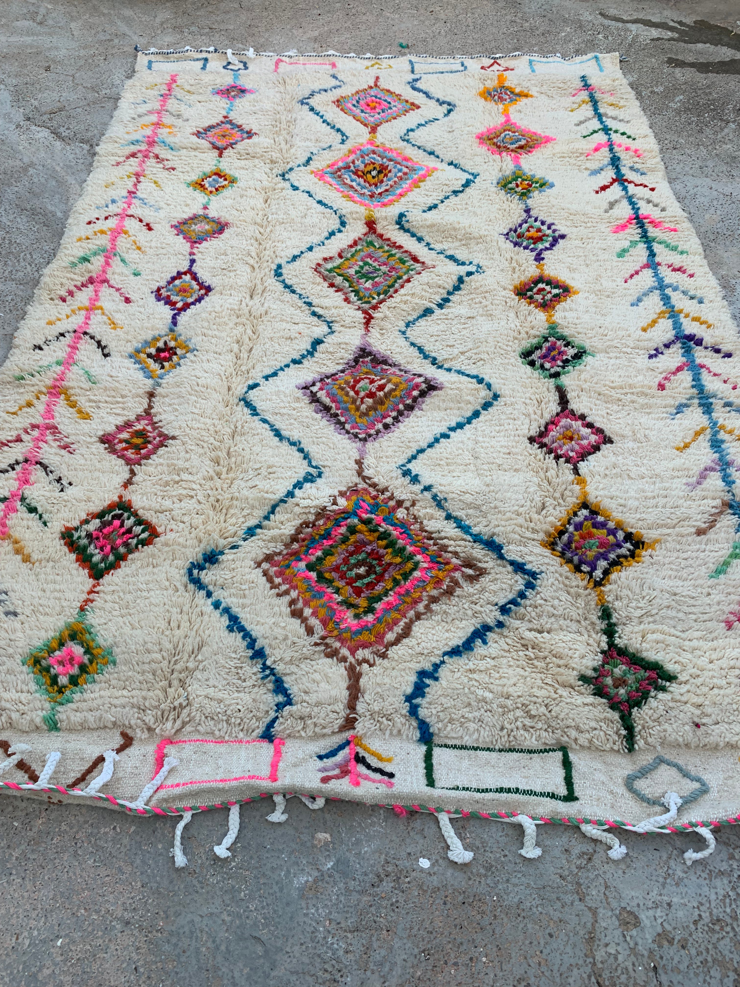 Vintage Moroccan Berber Rug - Large White Handmade Carpet for Living Room, Bedroom & Boho Decor