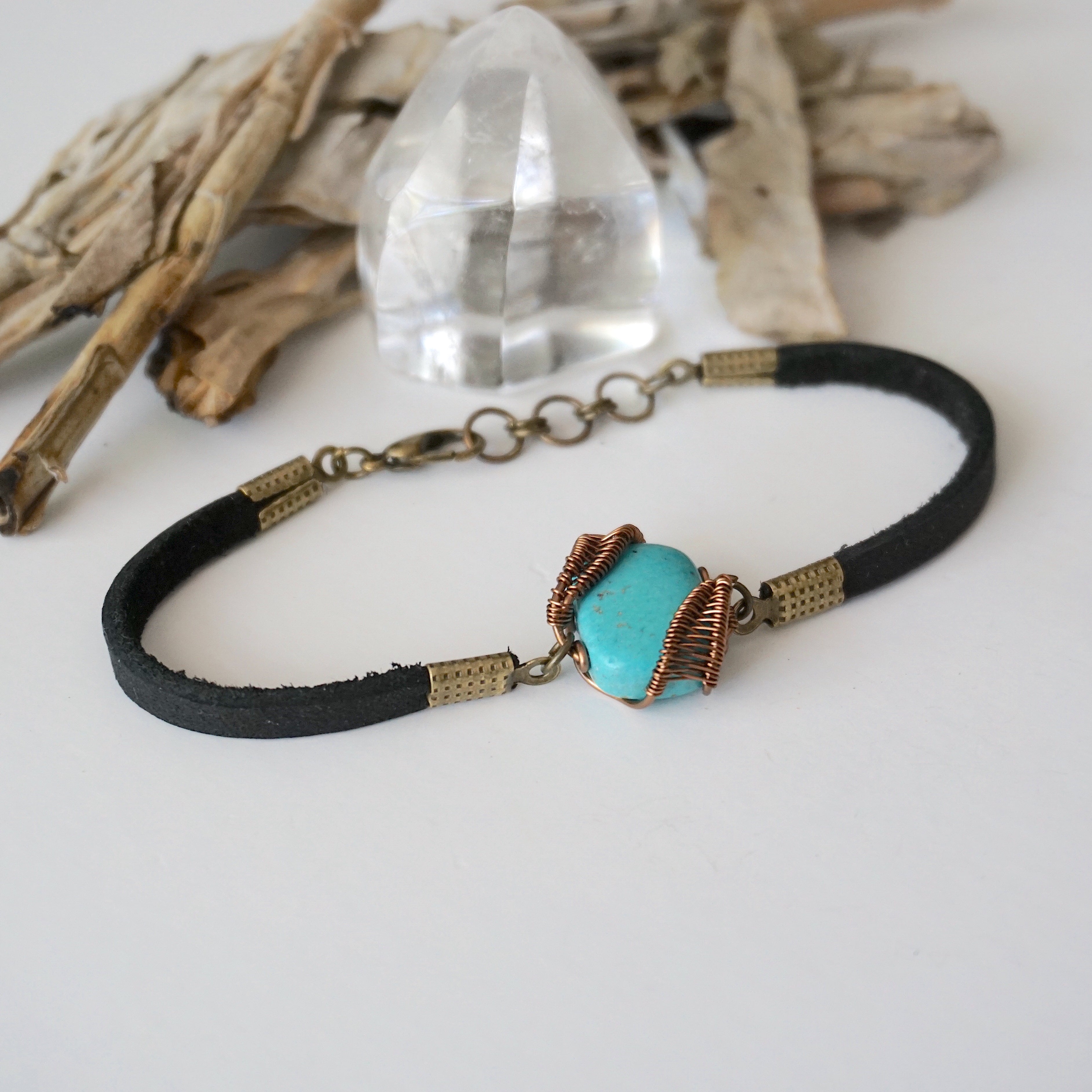 Natural Raw Turquoise Leather Bracelet for Men & Women – Handmade Boho Jewelry for Everyday Wear, Gifts, and Spiritual Healing