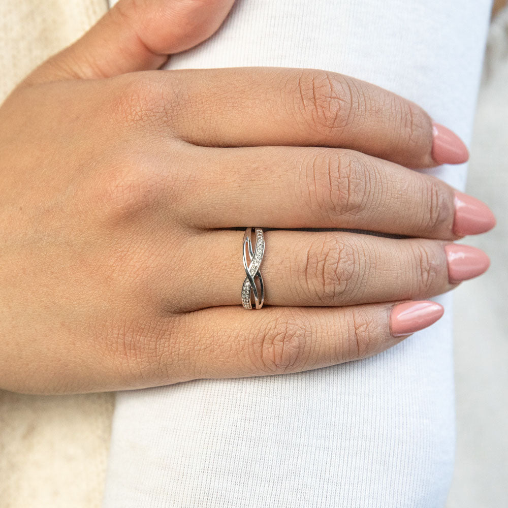 9ct White Gold Diamond Ring for Women - Elegant Solitaire Engagement & Wedding Band - Perfect for Proposals, Anniversaries & Special Occasions