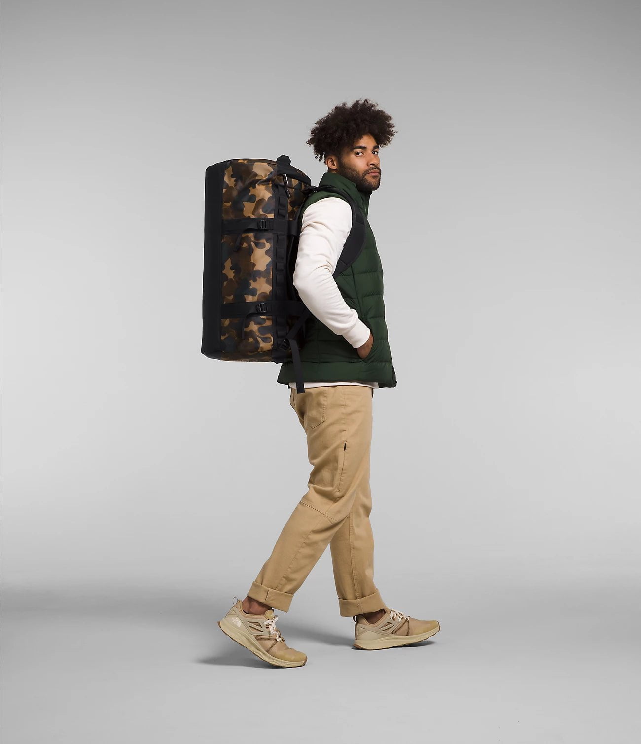 The North Face Base Camp Duffel Bag - Medium Size Travel Duffel for Camping, Hiking & Outdoor Adventures - Water-Resistant Gear Bag for Gym, Work & Weekend Trips