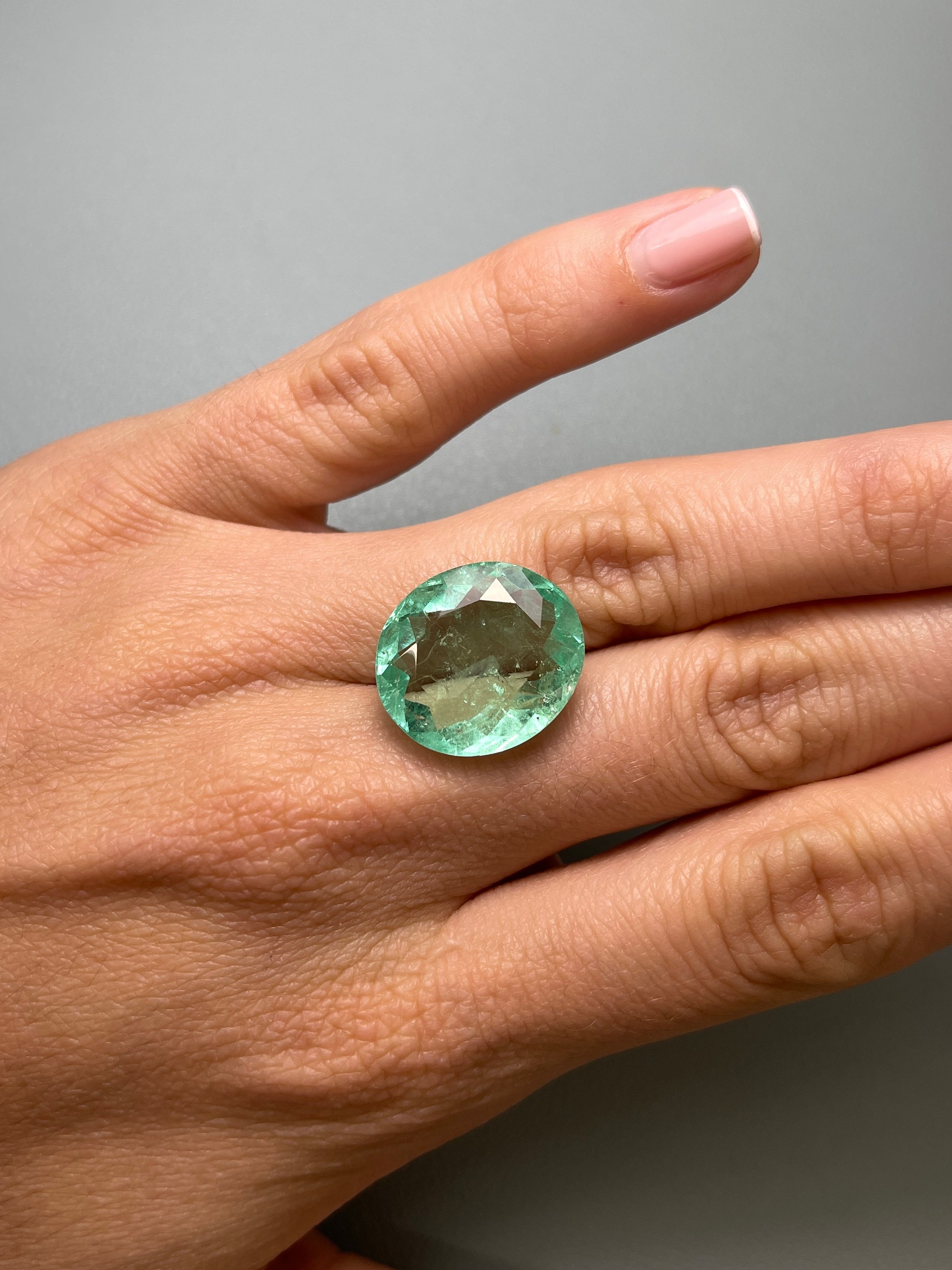 Premium 19.15tcw 20x18mm Oval Cut Loose Colombian Emerald Gemstone - Light Green Bubbly Natural Emerald for Jewelry Making, Engagement Rings & Luxury Gifts