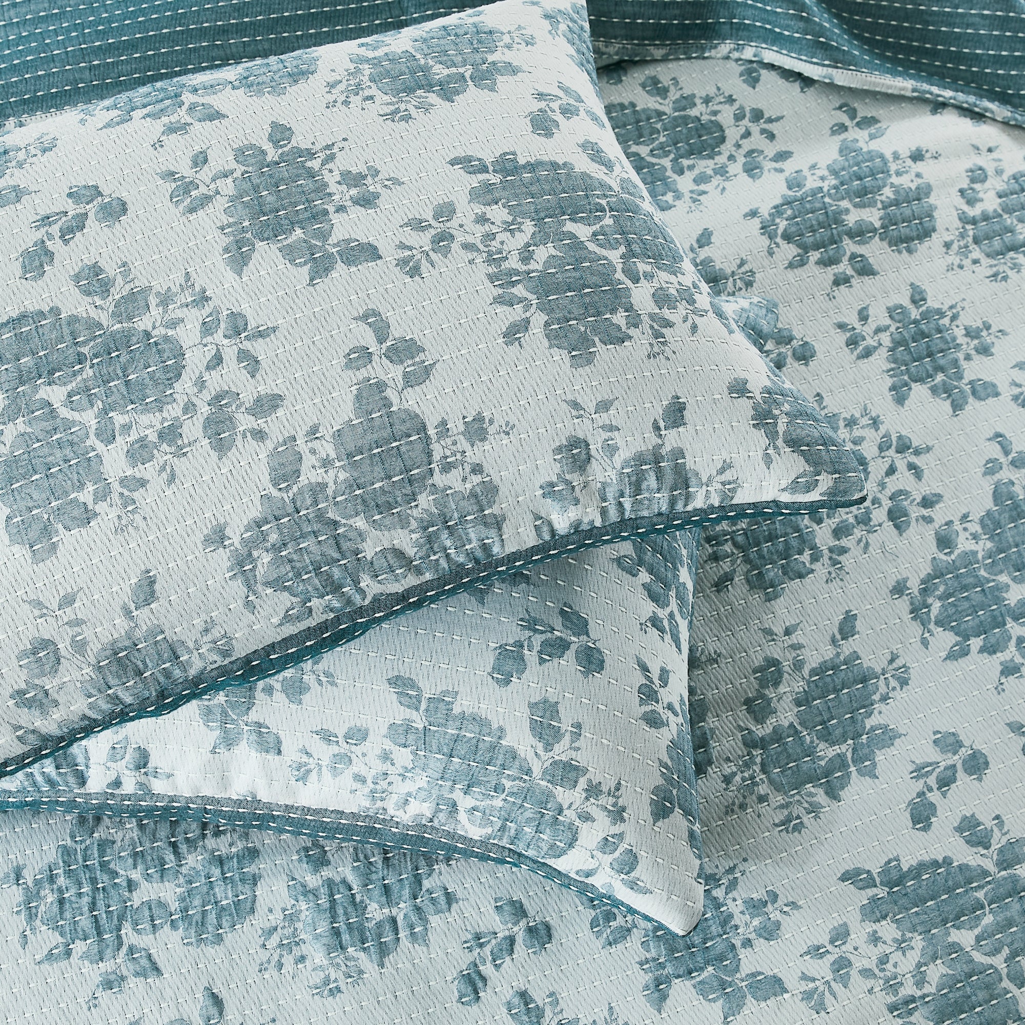 Luxury Rose Garden Jacquard Matelasse Coverlet Set - Queen Size Bedspread with Elegant Pick Stitch Design | Perfect for Master Bedroom Decor, Guest Room & Hotel Luxury Bedding