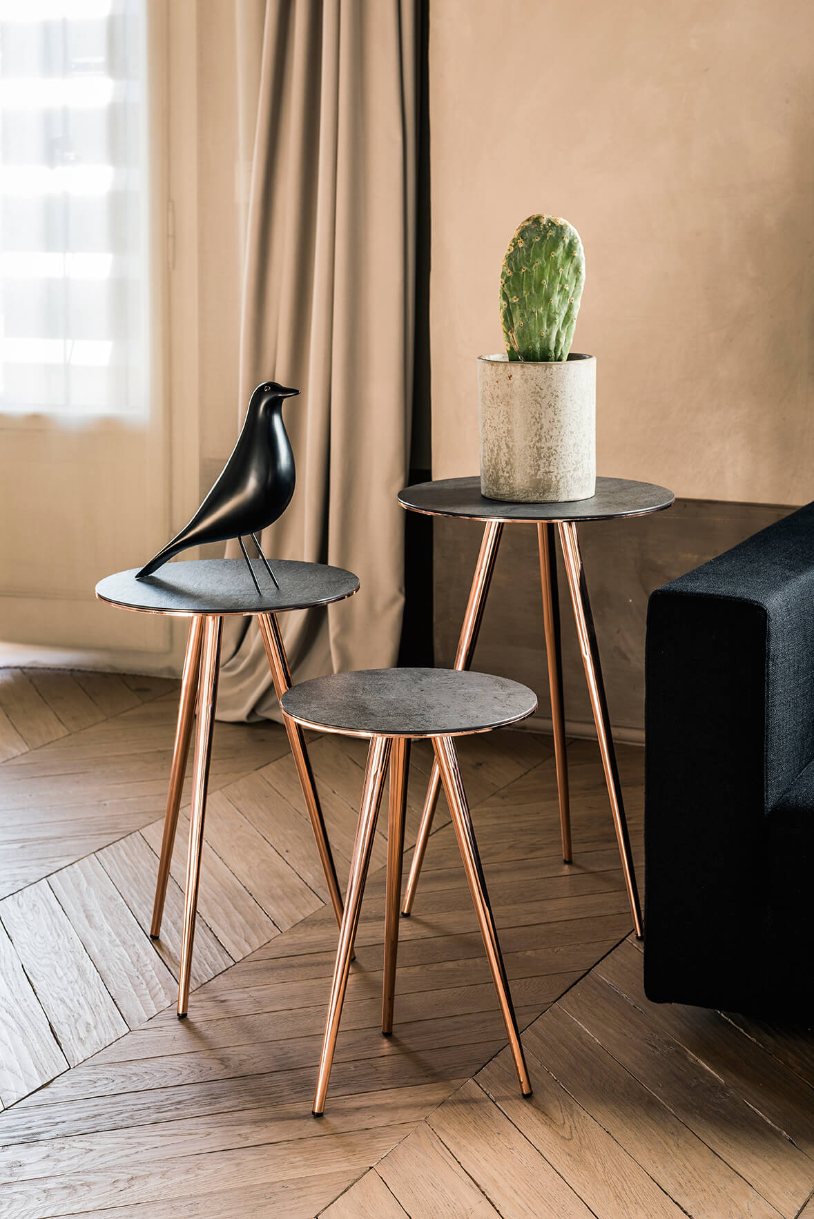 Midj Trip Side Table - Modern End Table with Sturdy Metal Frame, Perfect for Living Room, Bedroom, or Outdoor Use - Compact Accent Table for Coffee, Books & Decor