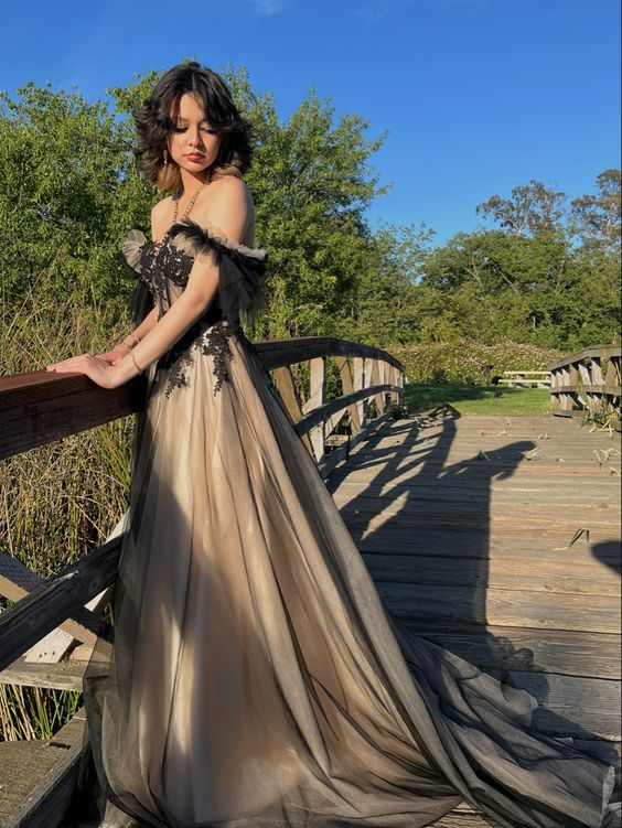Elegant Off-The-Shoulder A-Line Long Prom Dress with Tulle Skirt - Formal Evening Gown for Homecoming, Wedding, and Special Occasions