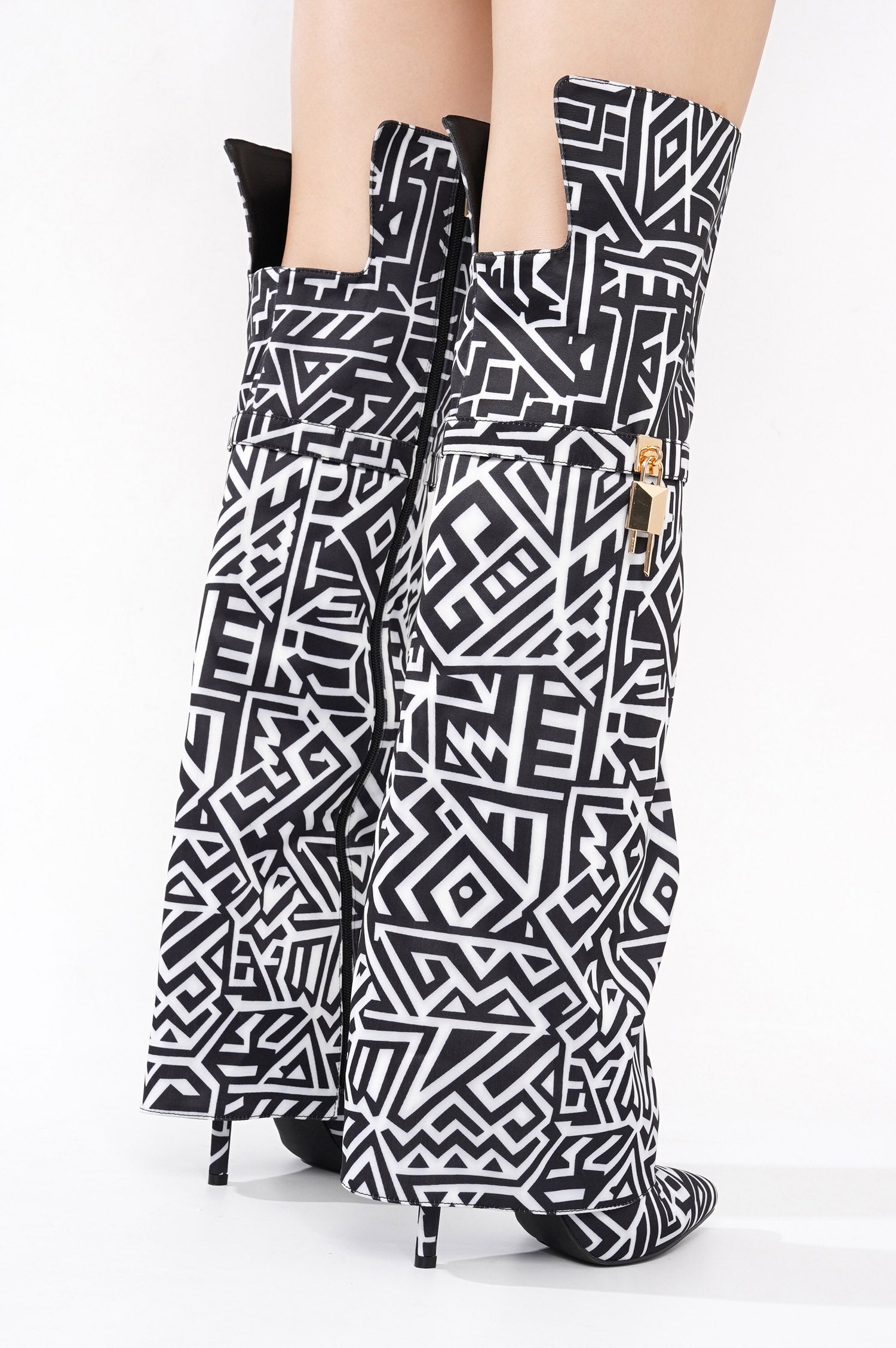 Stylish Dollie Print T-Shirt for Women - Trendy Fashion Top for Casual Wear, Outings & Everyday Style