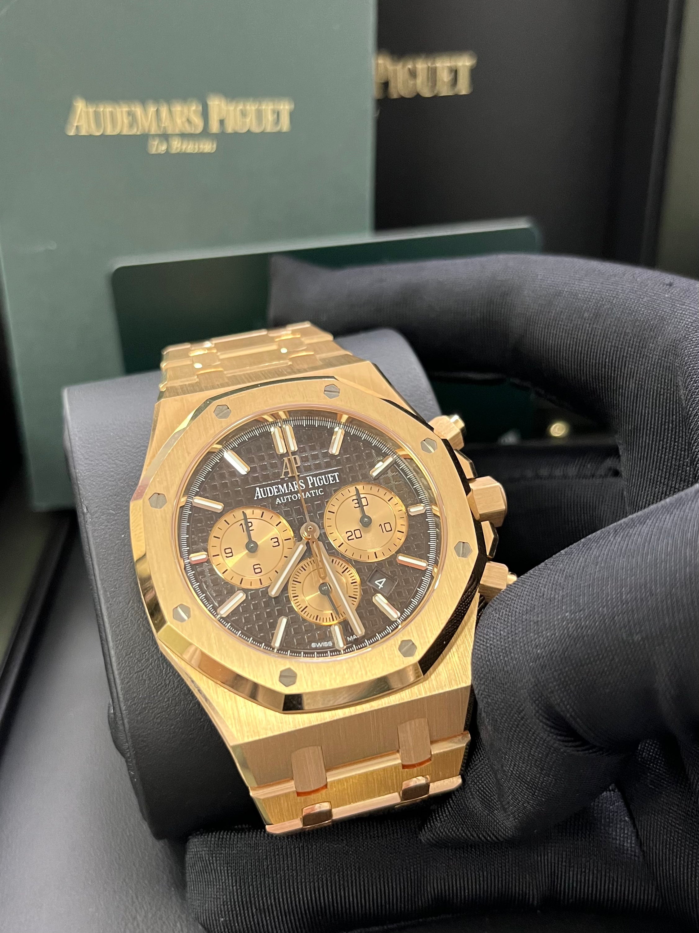 Audemars Piguet Royal Oak Selfwinding Chronograph Watch - 18K Rose Gold Case, Chocolate Dial with Rose Gold Subdials (Ref#26331OR.OO.D821CR.01) | Luxury Swiss Timepiece for Men, Perfect for Business Meetings & Formal Events