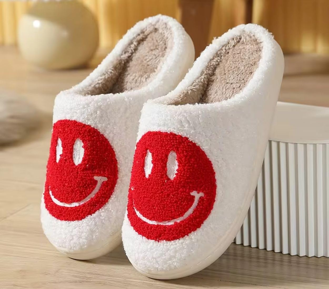 Women's Smiley Face Slippers - Soft Plush Warm Slip-On House Shoes for Indoor & Outdoor Use | Cozy Retro Women's Slippers for Home, Lounge & Relaxation