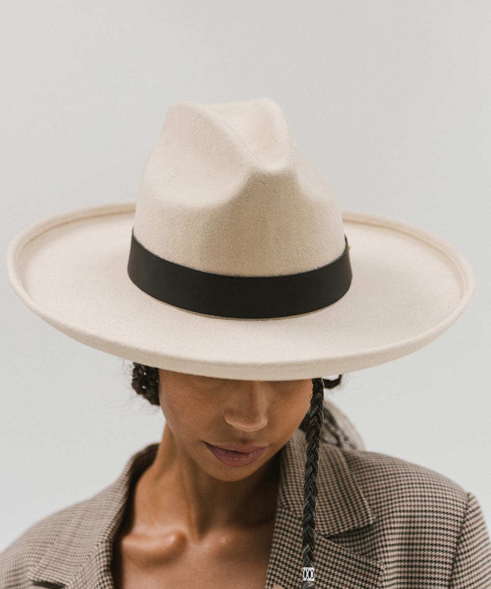 Wide Leather Hat Band for Cowboy Hats - Adjustable Western Style Hat Accessory for Men & Women - Perfect for Rodeo, Country Music Festivals & Outdoor Events
