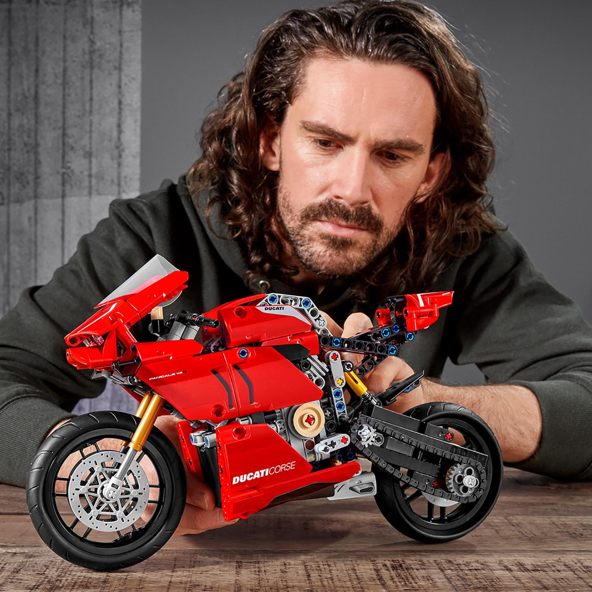 LEGO 42107 Technic Ducati Panigale V4 R Motorcycle Building Kit – Red Toy Bike Model with Gearbox & Suspension – STEM Construction Toy for Kids Ages 10+ – Perfect Gift for Boys & Girls – Great for Bedroom Decor & Motorcycle Enthusiasts