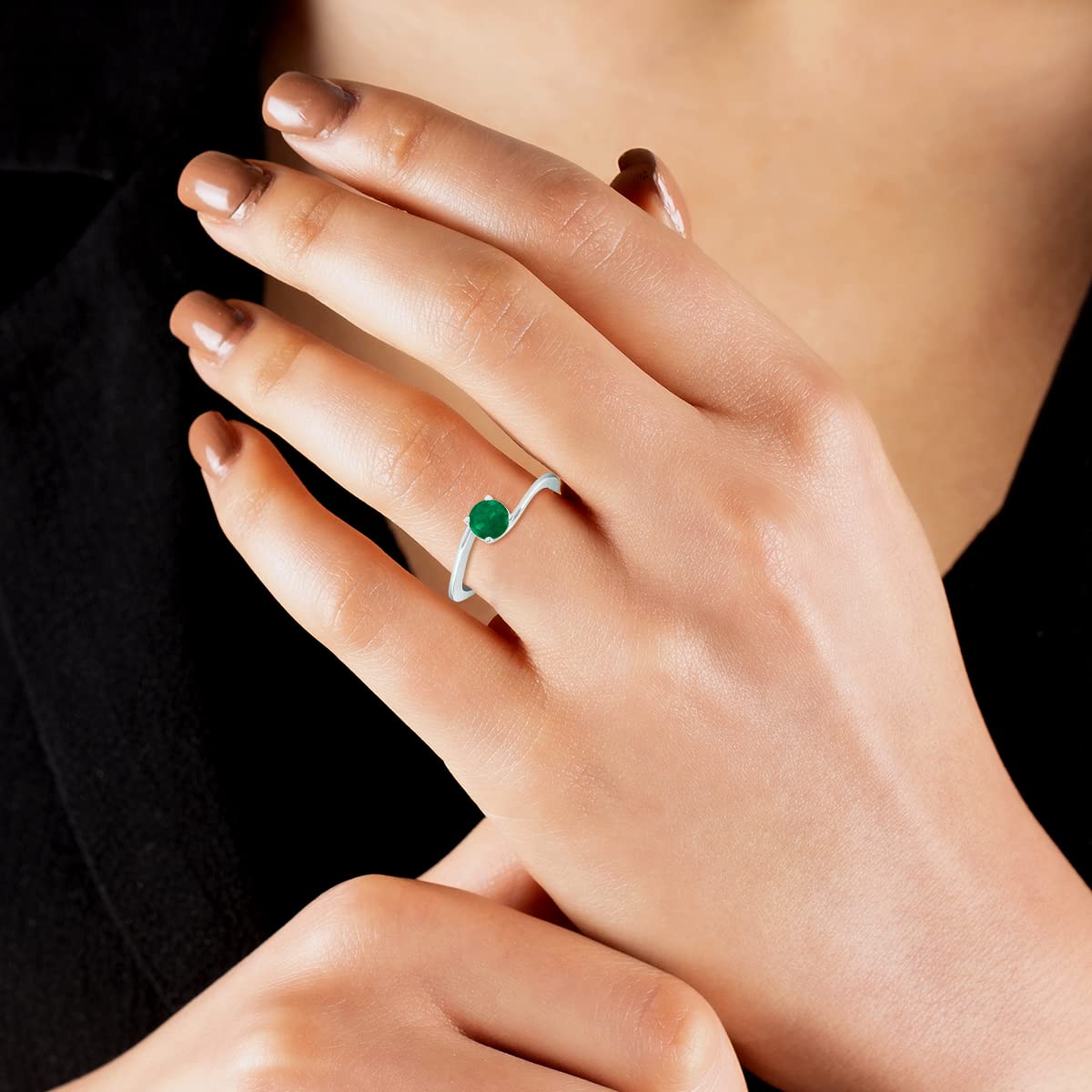 10K White Gold Solitaire Emerald Wave Ring for Women - Elegant Jewelry Gift for Her, Perfect for Weddings, Anniversaries & Special Occasions