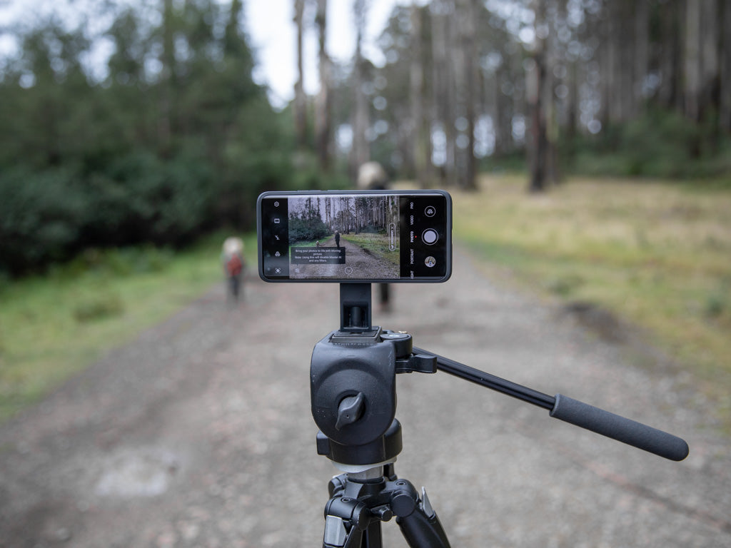 Huawei Tripod Adapter Kit - Universal Smartphone Mount for Stable Photography & Videography - Perfect for Vlogging, Live Streaming, and Outdoor Adventures