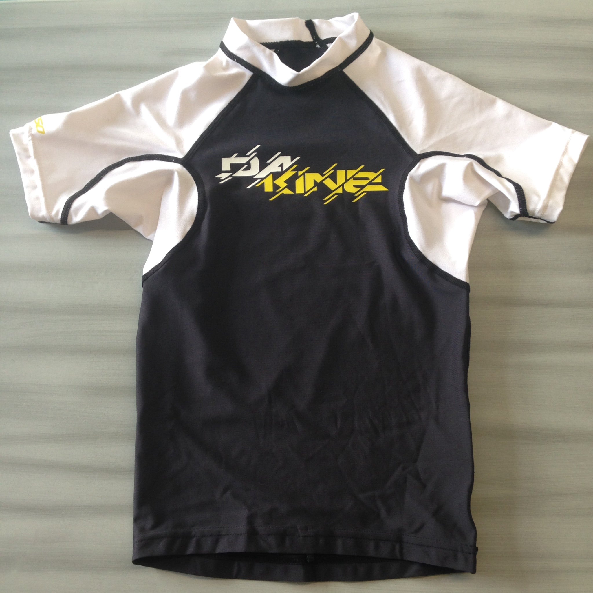 Dakine Youth Rash Guards for Kids - Heavy Duty Short Sleeve Sun Protection Shirt for Swimming, Surfing & Outdoor Activities