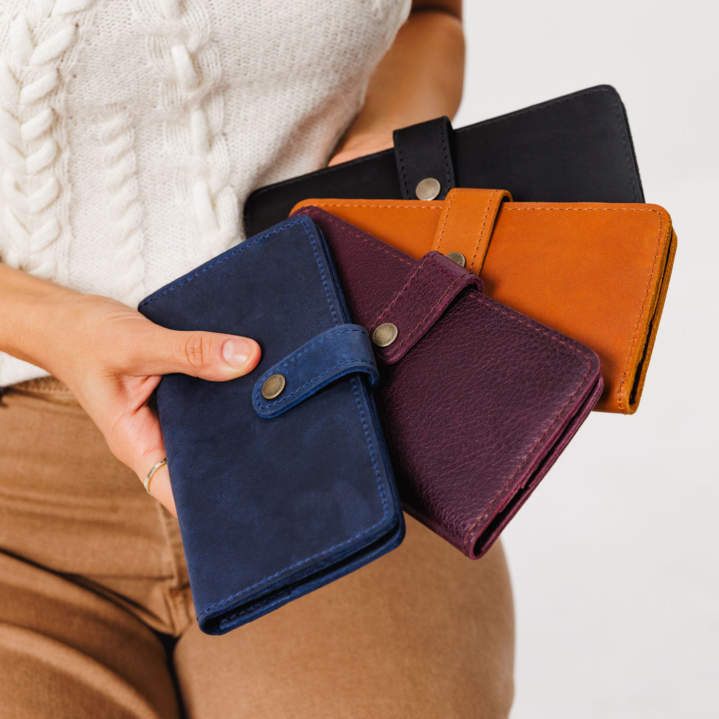 Women's Genuine Leather Bifold Wallet with RFID Blocking - Slim & Stylish for Everyday Use, Travel, and Business