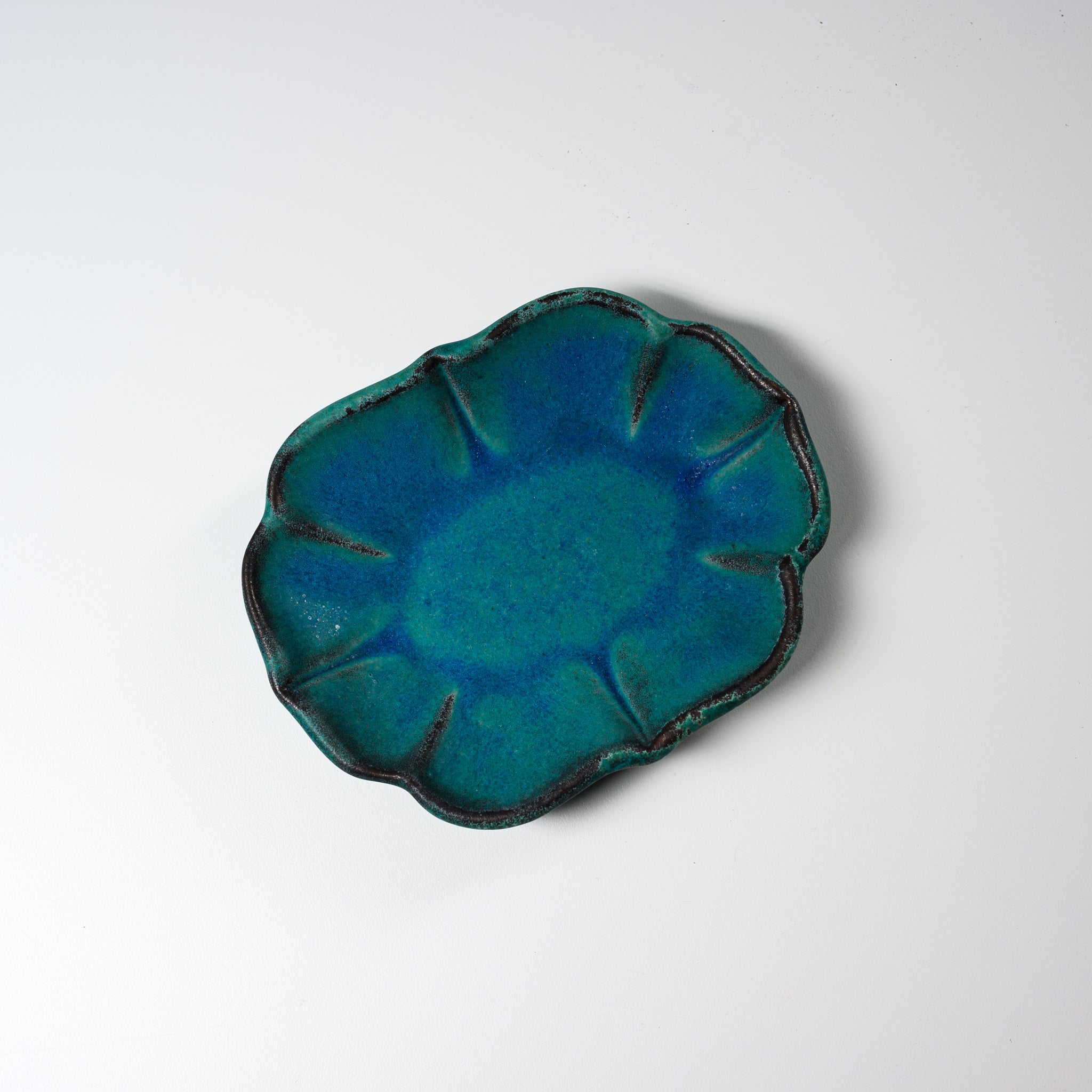 Wakasama Kiln Shabby Turquoise Small Lotus Plate - Handmade Ceramic Dish for Home Decor, Tea Ceremony & Gift Giving