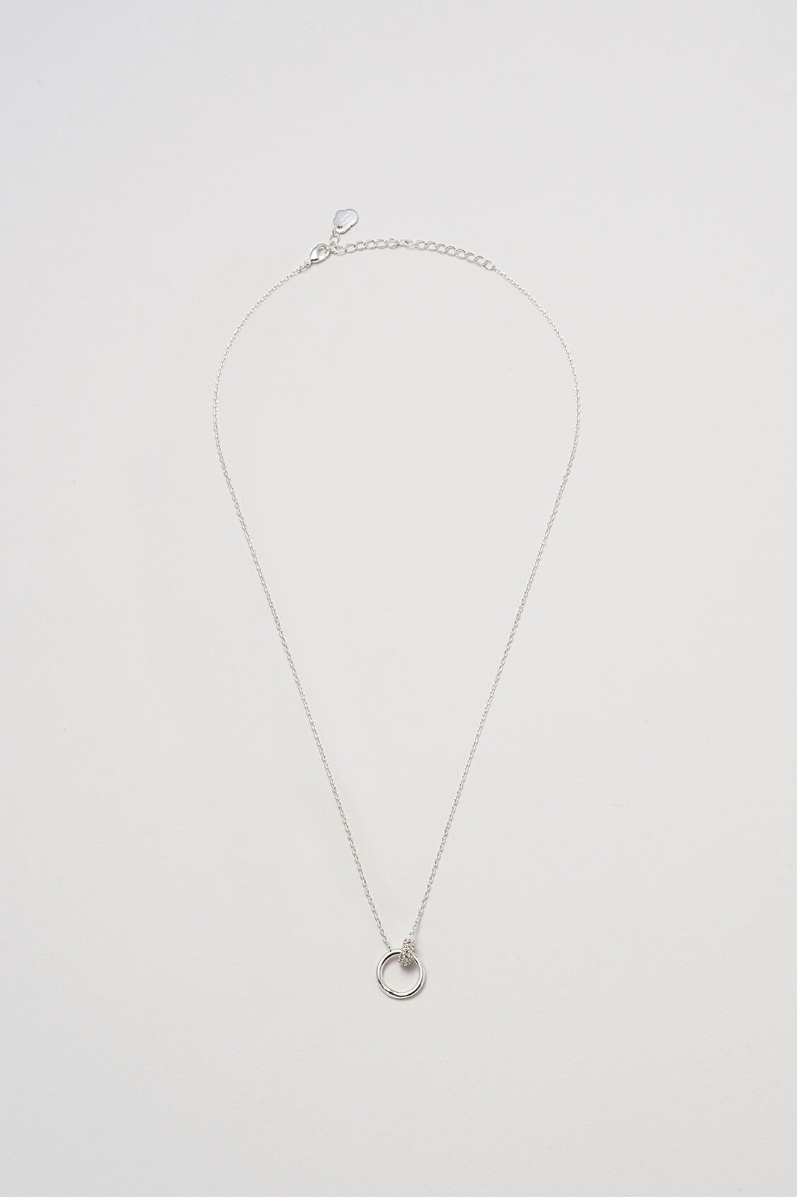 Interlinked Rings Necklace for Women - Elegant Gold & Silver Layered Chain Jewelry - Perfect for Date Night, Wedding & Everyday Wear