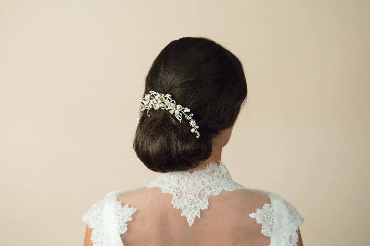 Elegant Gold Bridal Hair Comb with Swarovski Crystals & Freshwater Pearls - Vintage Crescent Moon Wedding Hair Accessory for Brides, Bridesmaids, and Special Occasions
