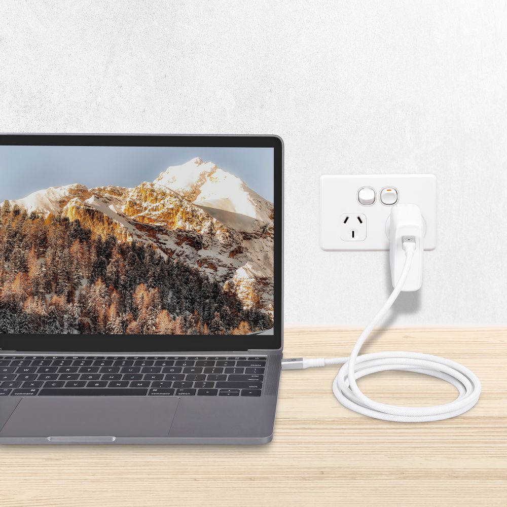 Bonelk USB C to USB C Fast Charging Cable 20Gbps 240W 6.6ft (2m) White - High Speed Data Transfer & Power Delivery for MacBook Pro, iPad Pro, Galaxy S23, PS5 & More