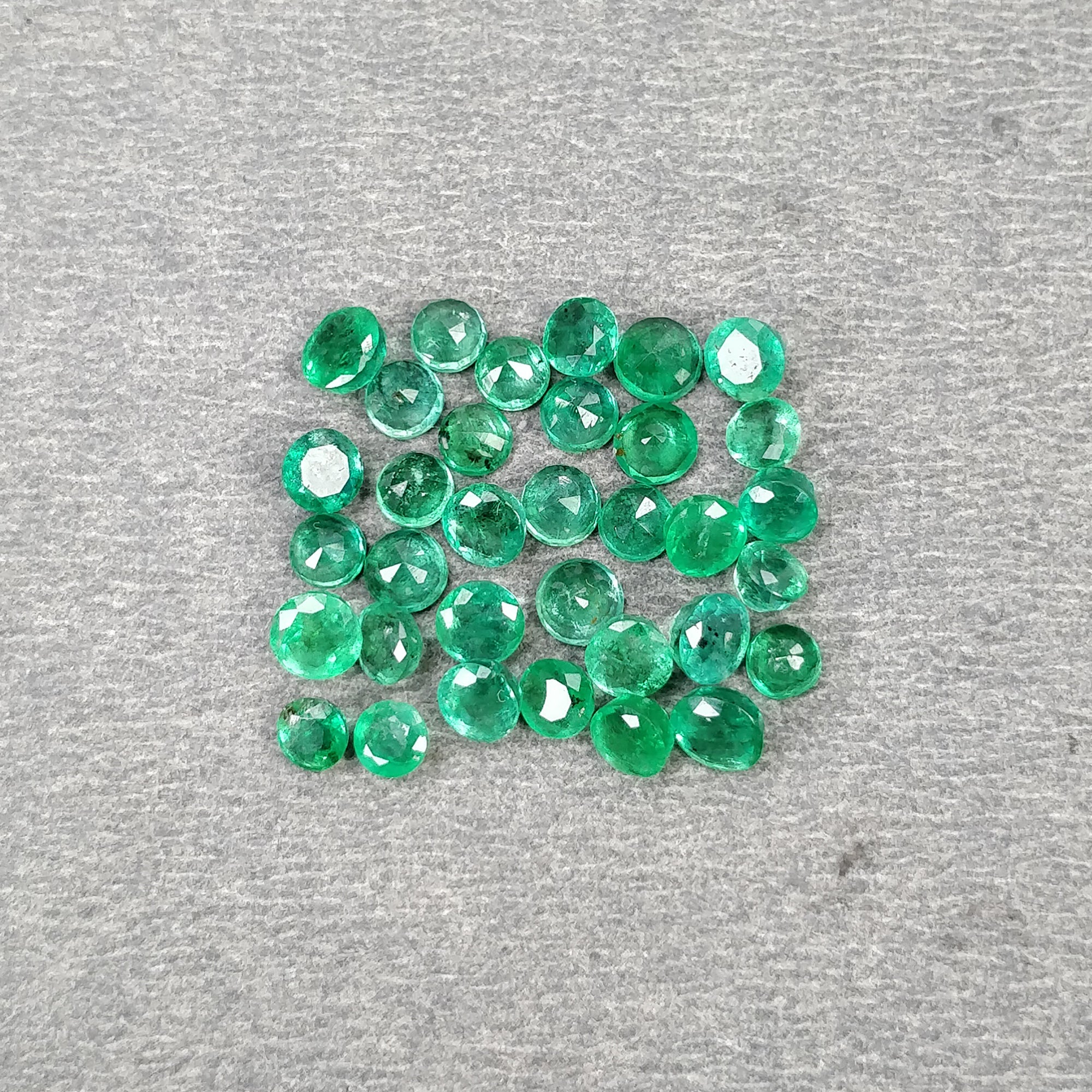 5.00ct Natural Untreated Green Emerald Gemstone - Round Cut 3mm & 4mm Sizes | Perfect for Jewelry Making, Engagement Rings & Luxury Gifts