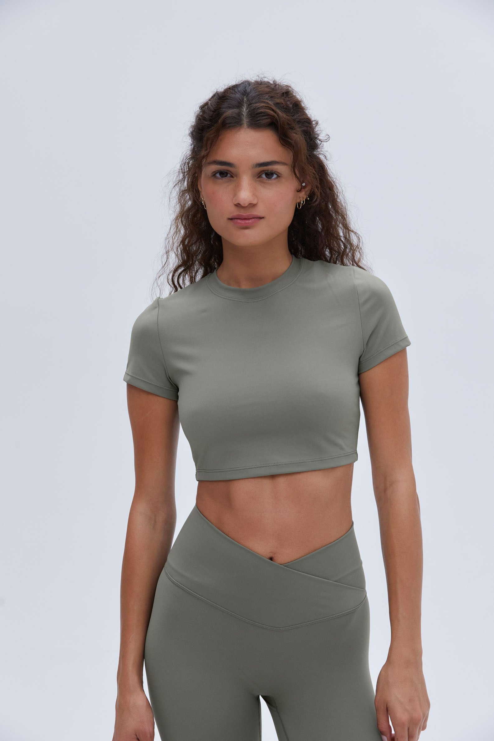 Women's Olive Green Short Sleeve Crop Top - Casual Summer T-Shirt for Streetwear, Gym & Outdoor Activities