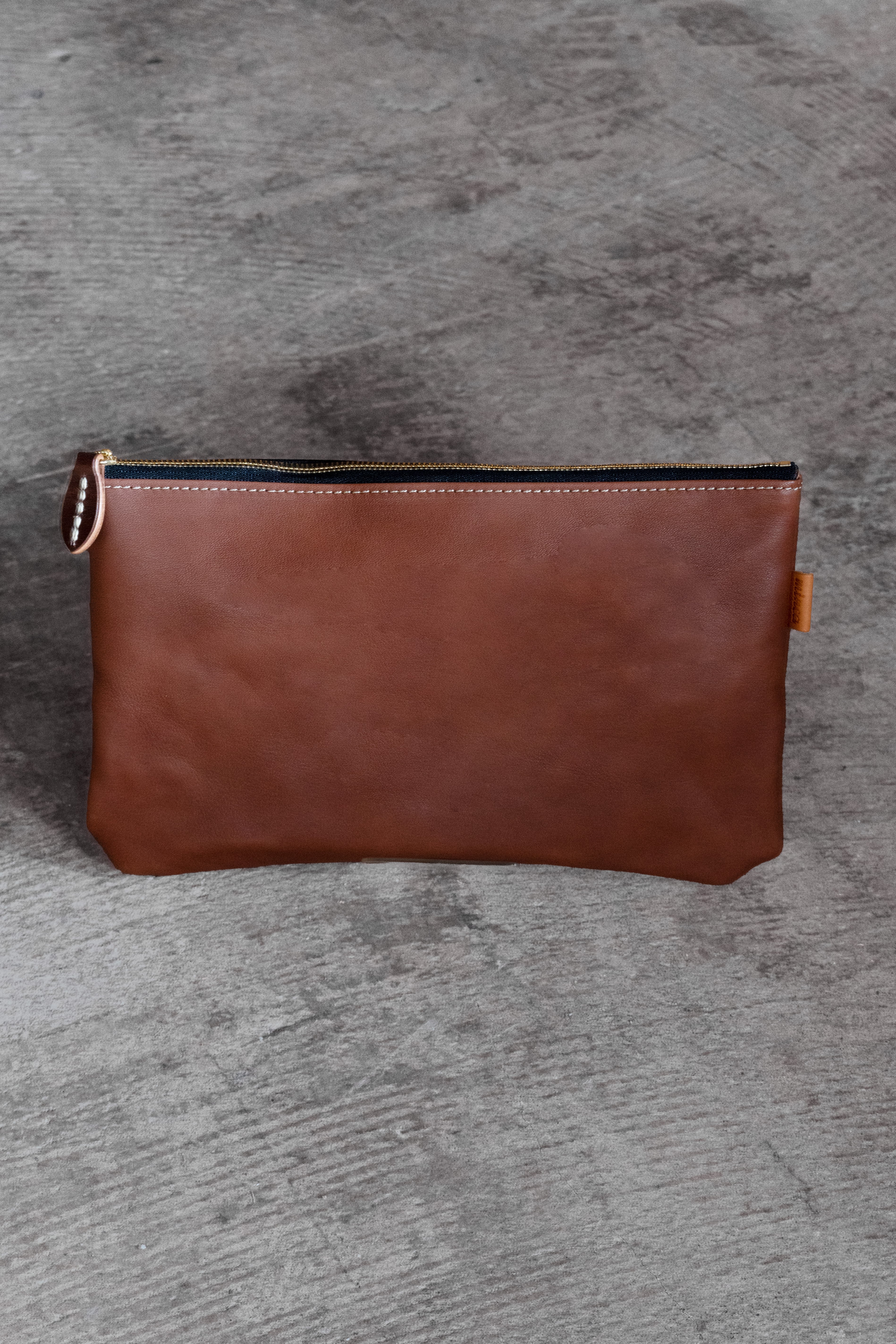 Premium Tochigi Leather Crossbody Bag - Handcrafted in Japan - Stylish Messenger Bag for Women & Men - Perfect for Travel, Work & Everyday Use