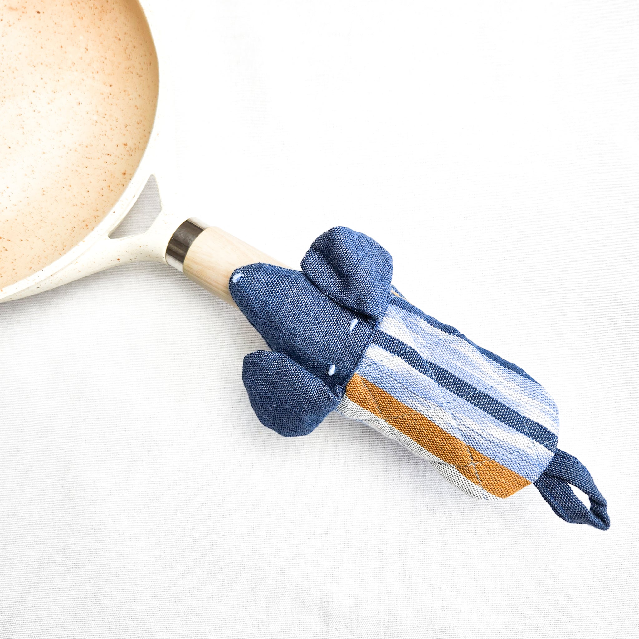 Cute Dog Oven Mitts - Heat Resistant Kitchen Gloves for Baking & Cooking - Perfect for Pet Lovers & Home Chefs