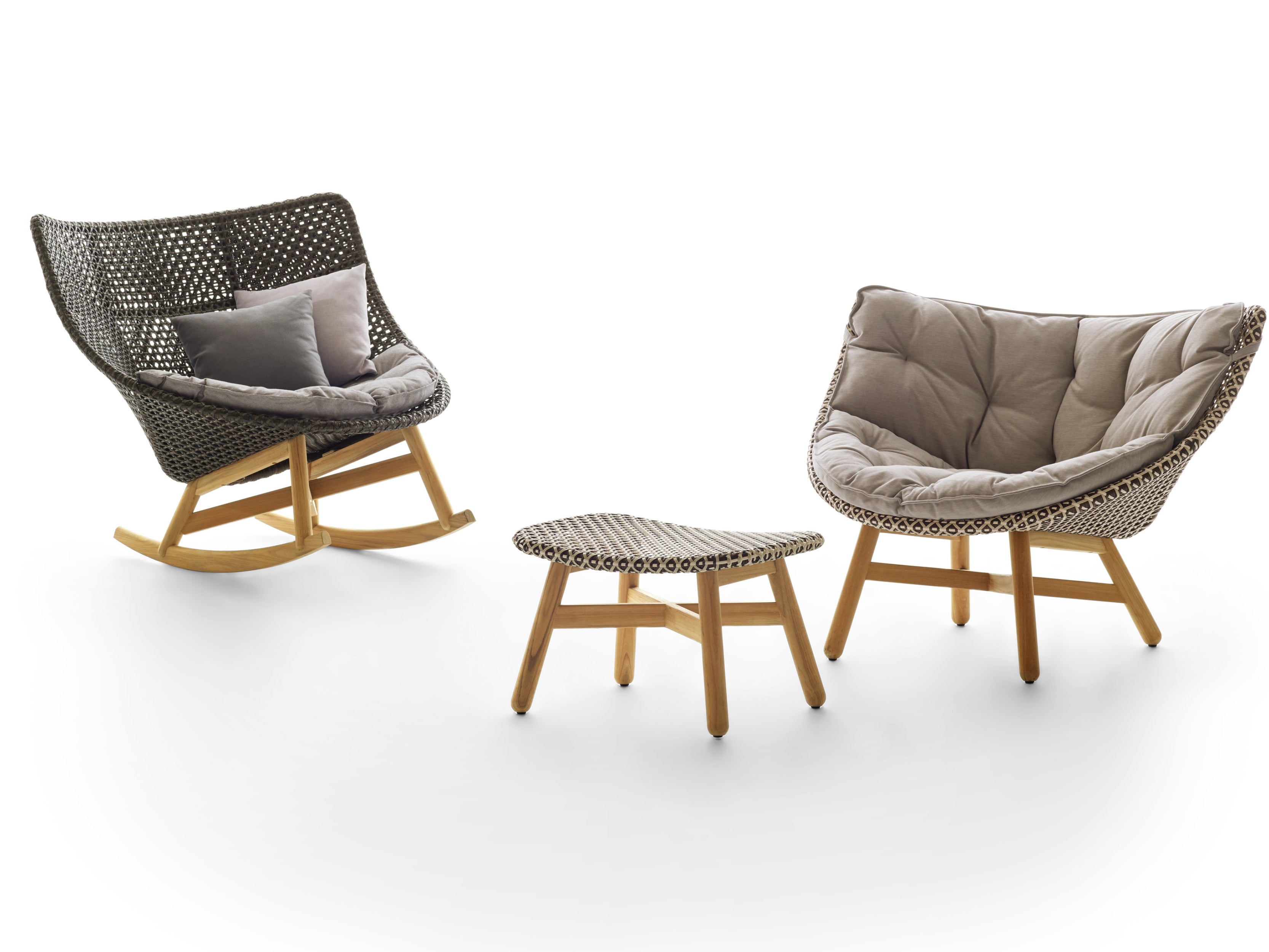 MBrace Lounge Chair - Modern Comfortable Recliner for Living Room, Bedroom & Patio - Perfect for Relaxing, Reading & Napping