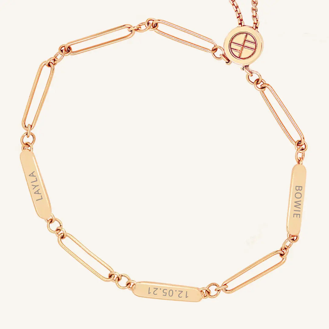 Stylish Etch Chain Bracelet with 3 Panels - Trendy Layered Jewelry for Women - Perfect for Casual Wear, Parties & Gifting