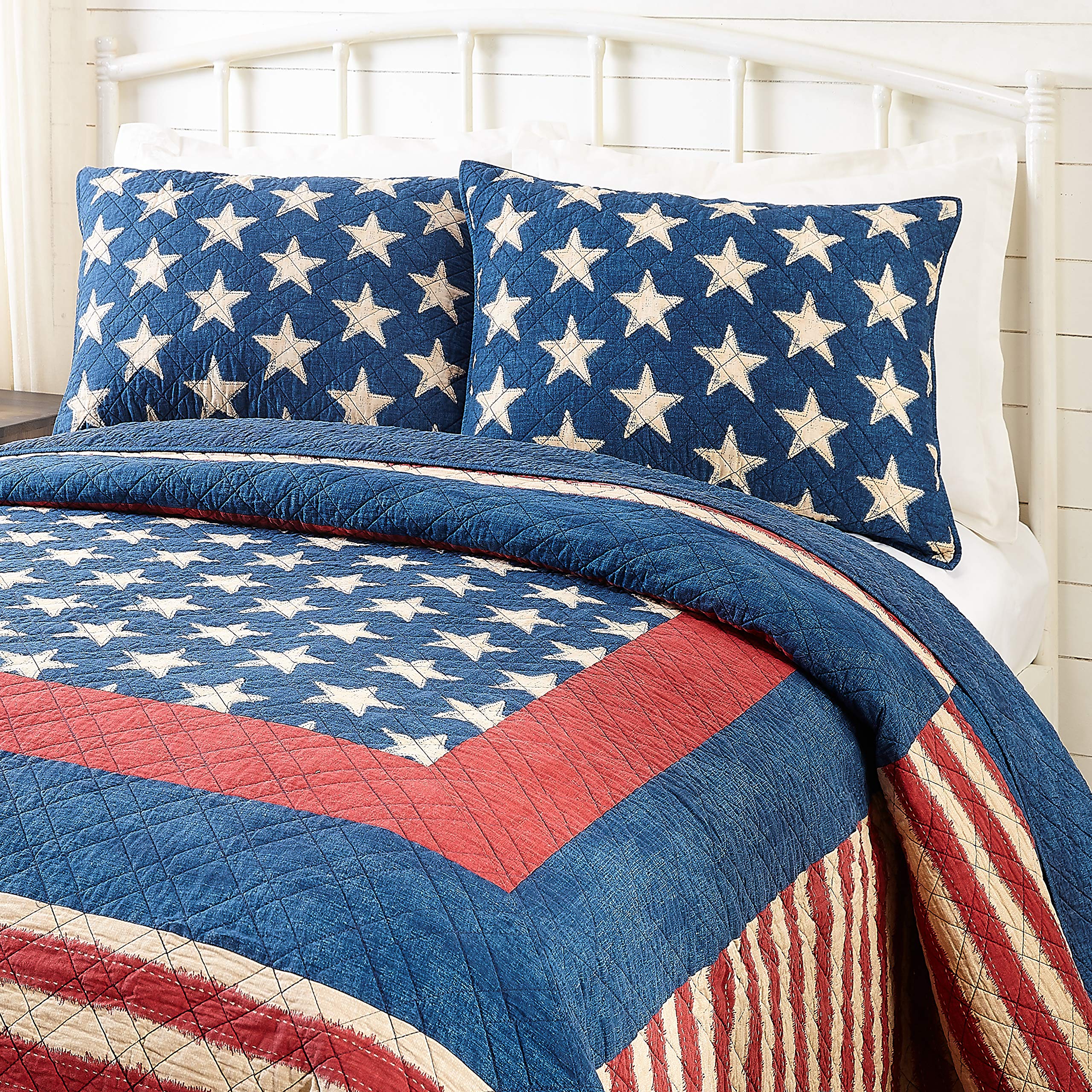 MODERN HEIRLOOM Americana Patchwork Quilt Set - 3-Piece Reversible All-Season Bedding with 2 Shams, Lightweight Coverlet for Full/Queen Size Beds (Red/Blue) - Perfect for Farmhouse Decor, Guest Rooms & Cozy Bedroom Makeovers