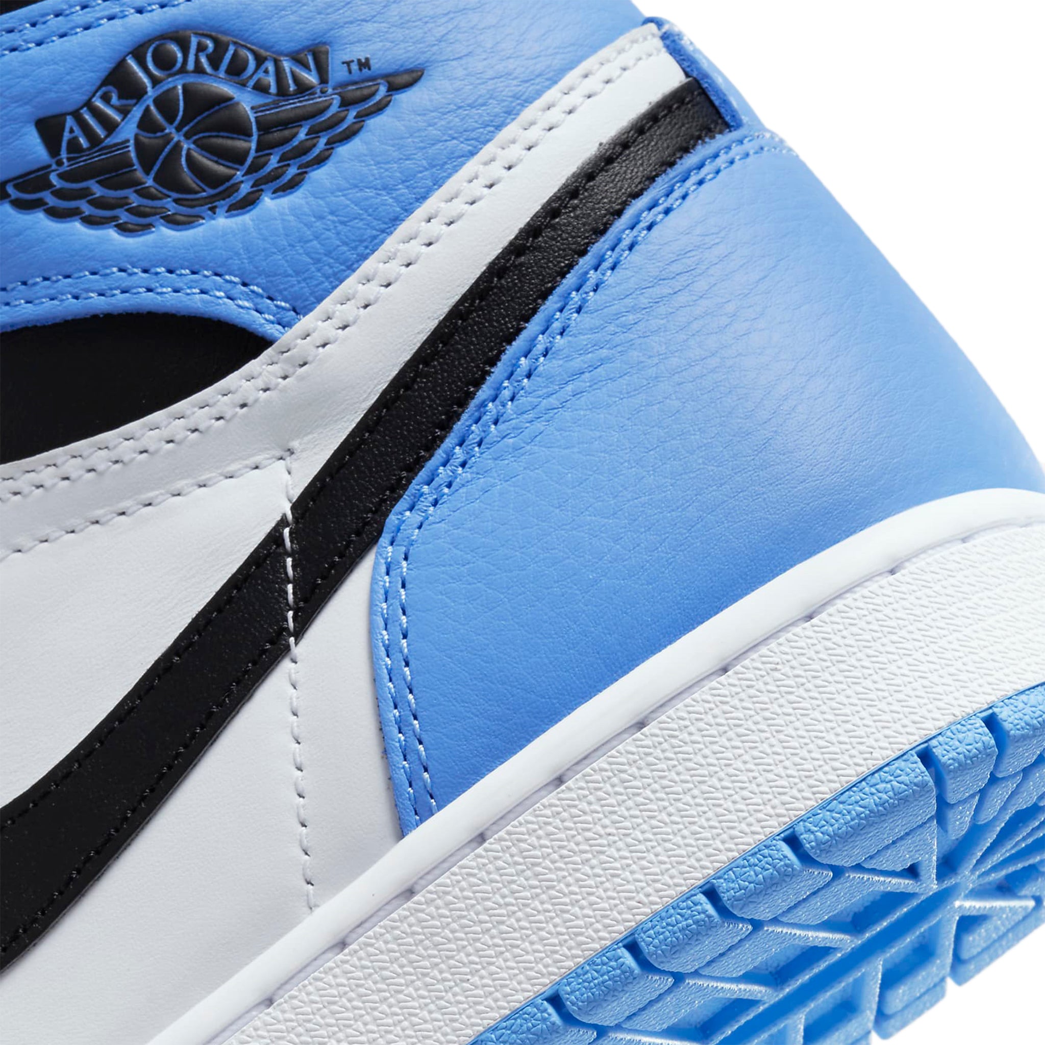Air Jordan 1 Retro High OG UNC Toe - Men's Basketball Shoes - Classic Blue & White Sneakers for Streetwear & Casual Wear