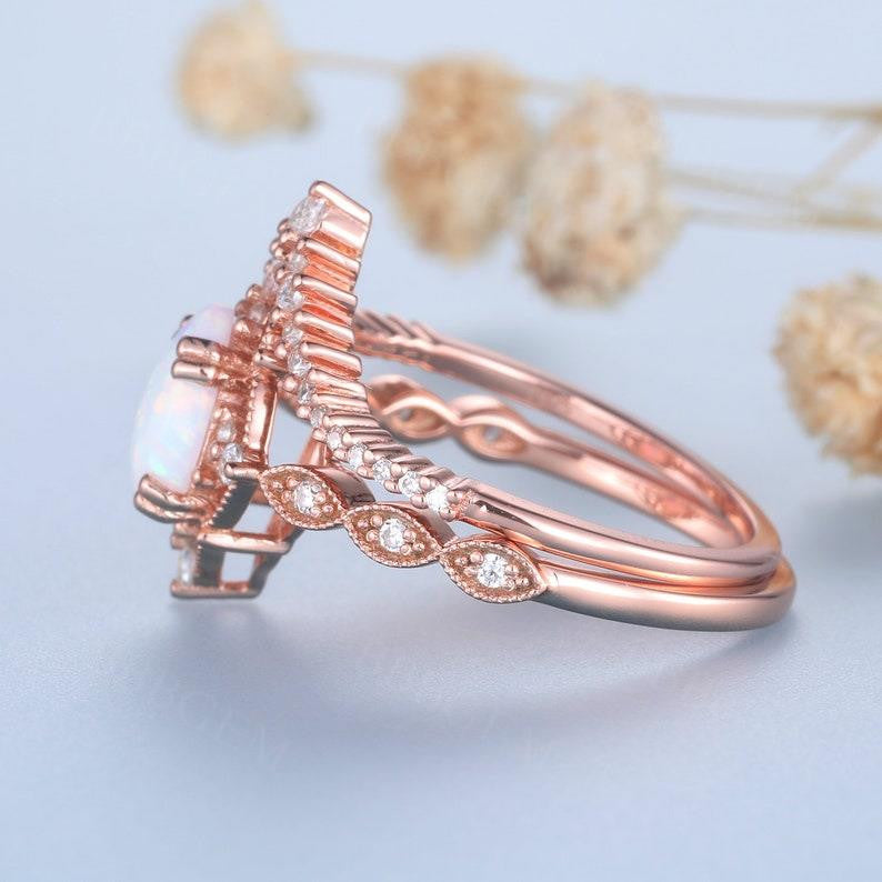 1.25 Carat Pear Cut Garnet Diamond Engagement Ring Set in Rose Gold - Vintage Style Wedding Band for Women, Anniversary Gift, Valentine's Day Present
