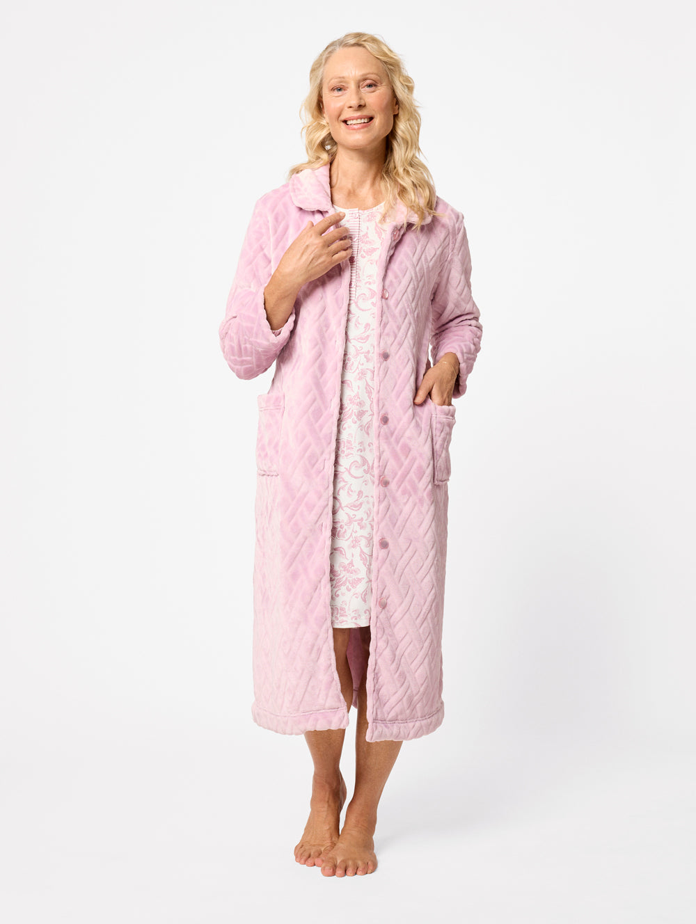 Luxury Diamond Quilted Robe for Women - Soft & Cozy Bathrobe with Pockets - Perfect for Spa, Lounge & Relaxation at Home