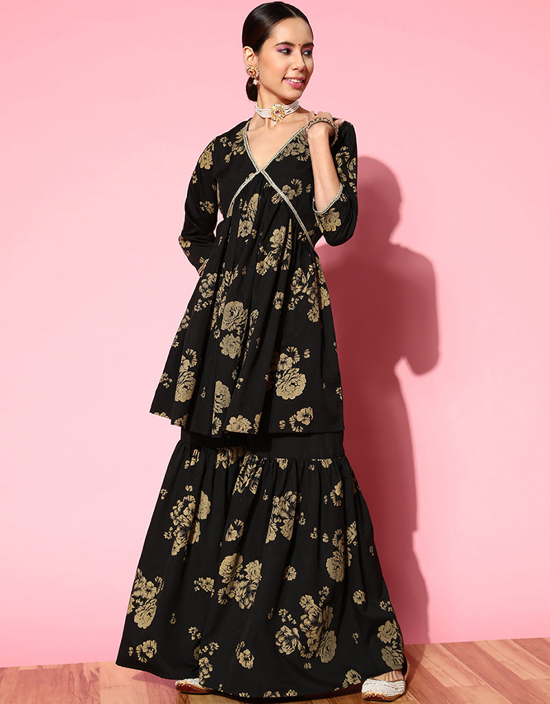 Elegant Black Crepe Suit Sharara for Women - Stylish Pakistani/Indian Wedding Outfit - Perfect for Bridal Party, Festive Occasions & Cultural Events