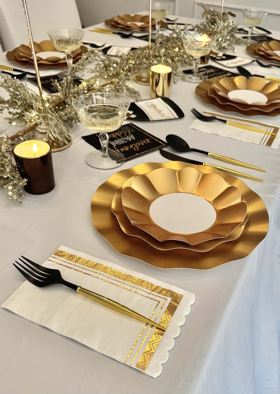 Elegant Champagne Celebration Table Set - 12-Piece Gold & Crystal Party Decor for Weddings, Anniversaries & Special Events