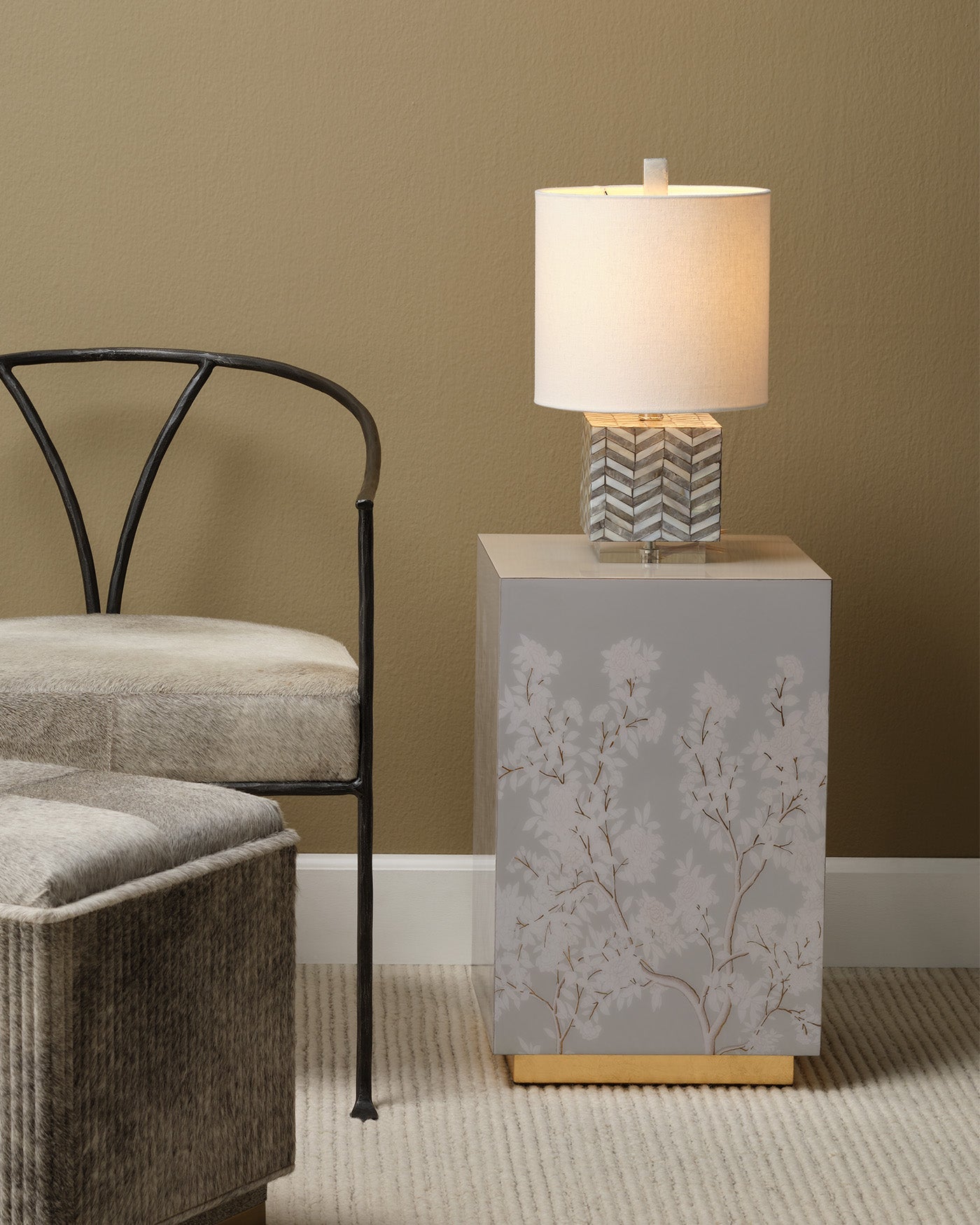 Modern Garland Side Table - Small Accent Table for Living Room, Bedroom, or Office - Perfect for Coffee, Books, and Decor