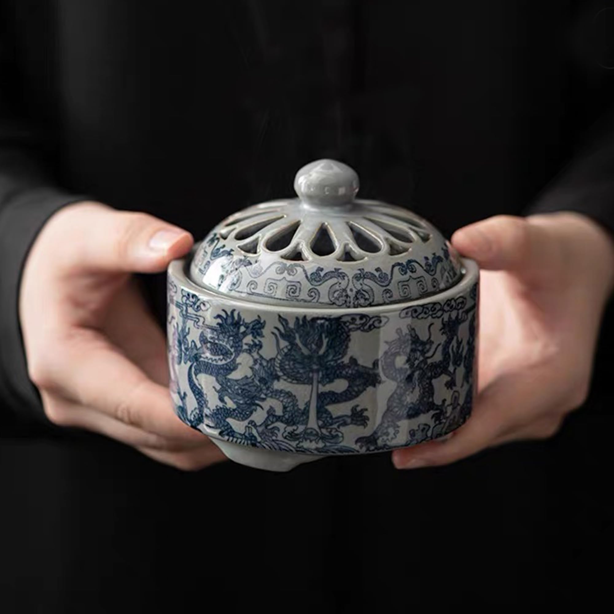 Blue and White Porcelain Garlic Keeper - Ceramic Breathable Garlic Storage Jar for Kitchen, Airtight Garlic Saver Container for Chili, Onion & Vegetables | Perfect for Pantry, Countertop & Farmhouse Decor