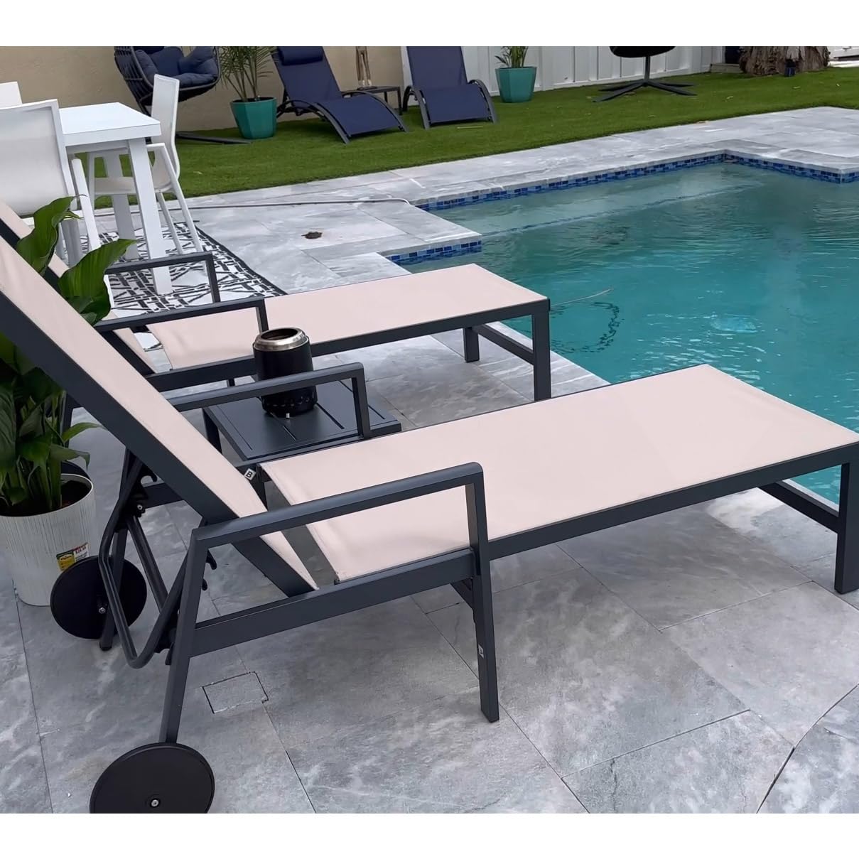 PURPLE LEAF 2-Piece Aluminum Outdoor Chaise Lounge Set with Wheels & Armrests - Beige Patio Recliner Chairs for Poolside, Backyard, Beach Relaxation | Durable Weather-Resistant Pool Lounge Furniture