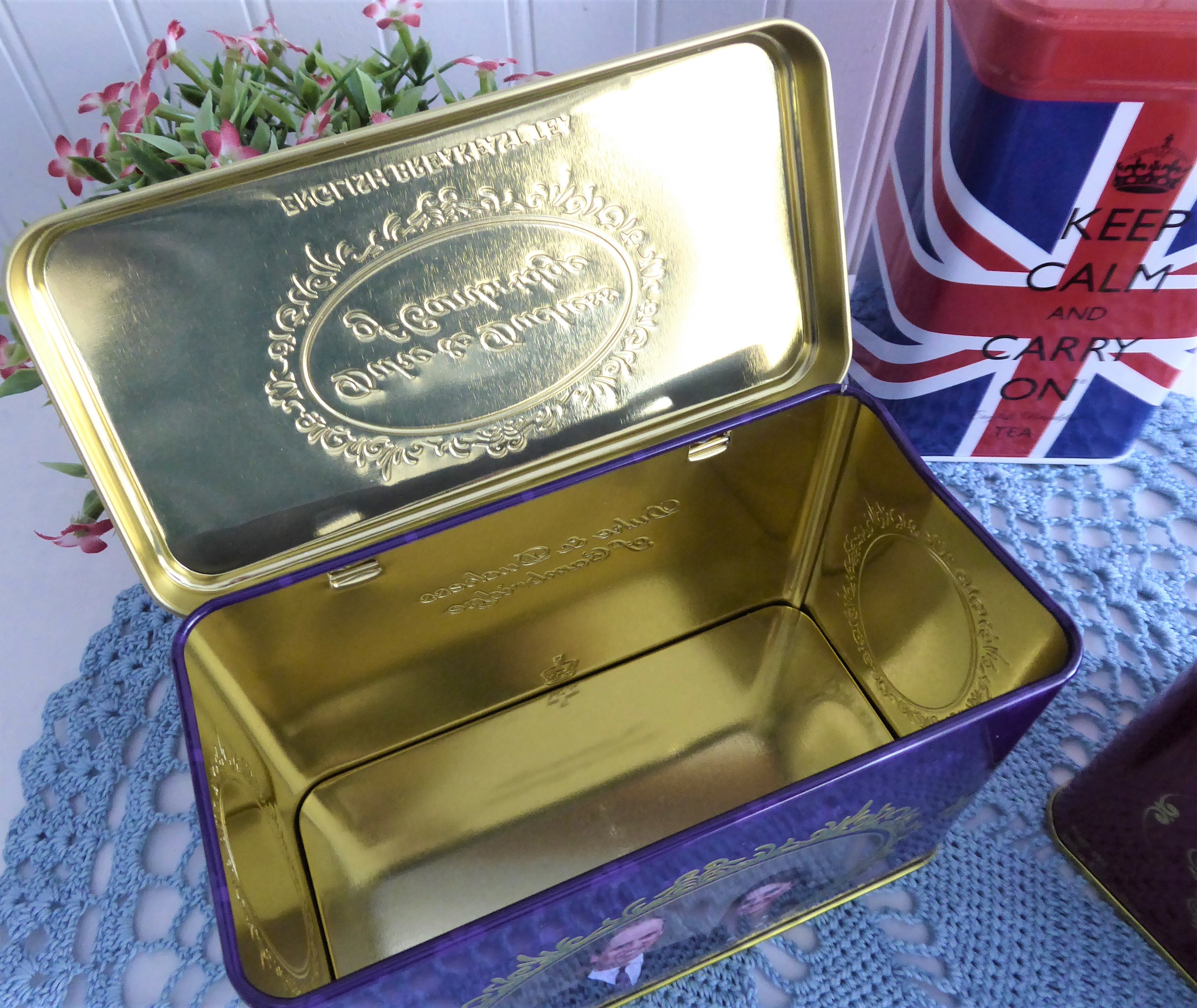 Royal Wedding Commemorative Tea Tins - Duke & Duchess of Cambridge & Sussex - Perfect for Tea Lovers, Collectors & Royal Memorabilia Fans - Great for Gifts, Home Decor & British Tea Parties