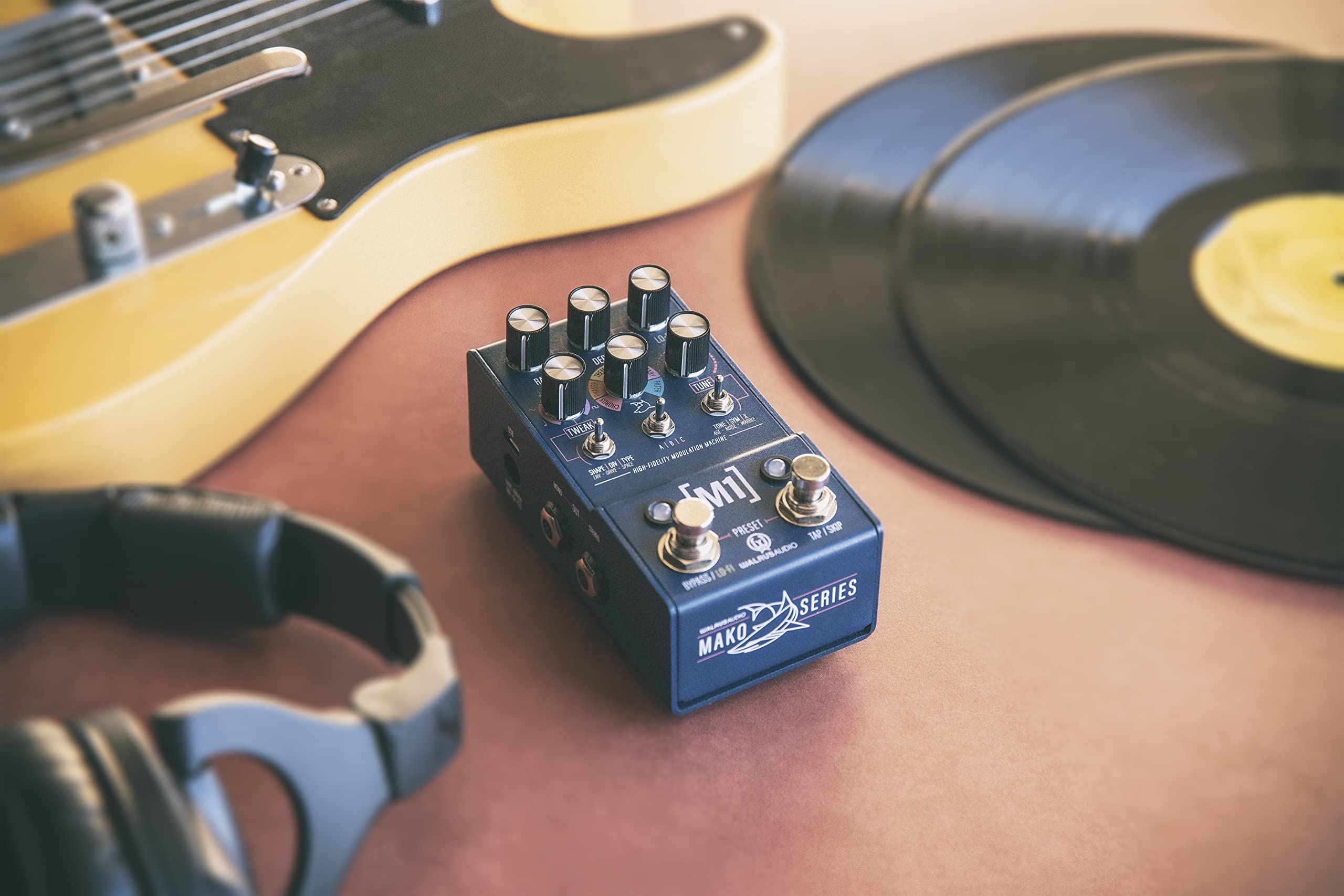 Walrus Audio MAKO Series M1 High Fidelity Modulation Machine Guitar Effects Pedal - Studio & Live Performance Modulation Effects for Guitarists
