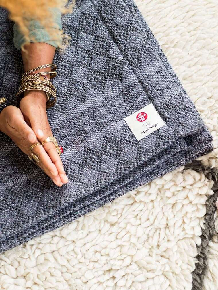 Manduka Premium Cotton Blanket - Soft & Breathable Yoga Blanket for Meditation, Home Decor & Travel - Thunder Gray - Eco-Friendly & Machine Washable