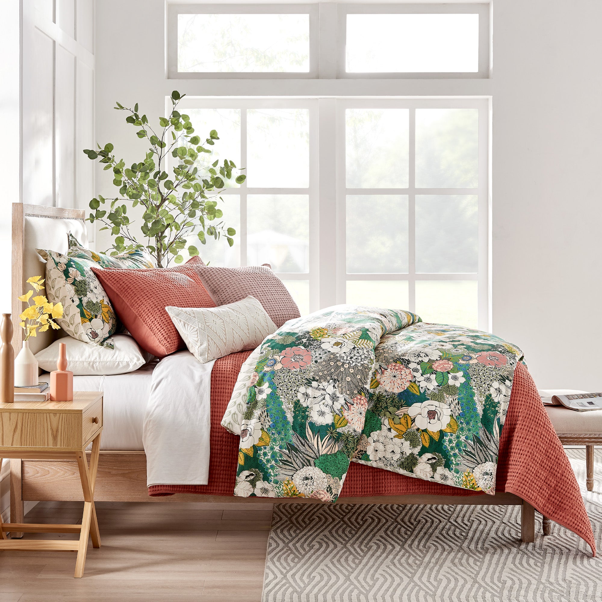 Luxury Mills Waffle Quilt Set - Ultra Soft Bedding Collection for Queen/King Size Beds - Perfect for Cozy Bedrooms, Guest Rooms & Hotel Stays