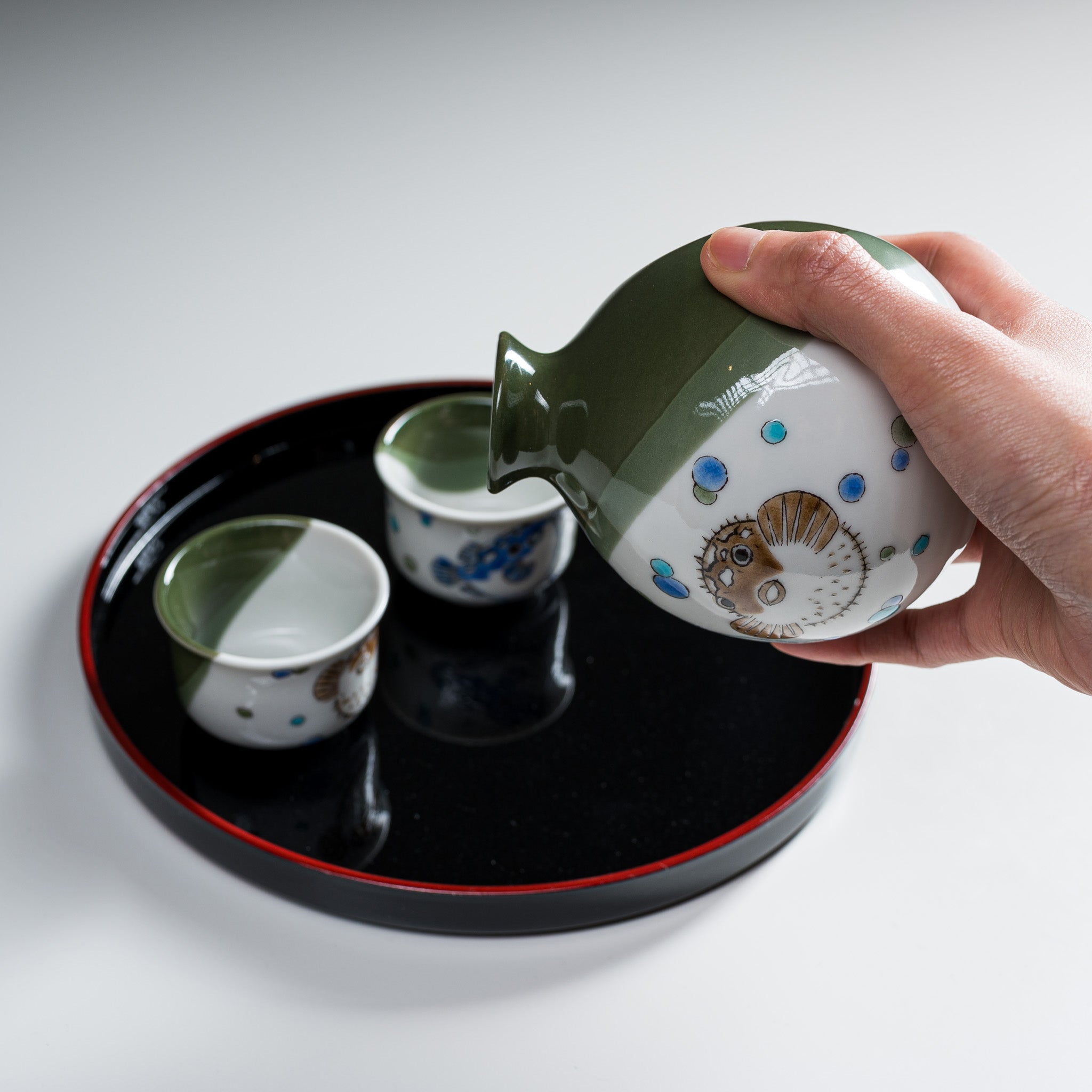 Kutani Ware Japanese Sake Set with Tray - Hand-Painted Pufferfish Design | Traditional Ceramic Sake Bottle & Cups Gift Set | Perfect for Japanese Dining, Home Decor & Gift Giving