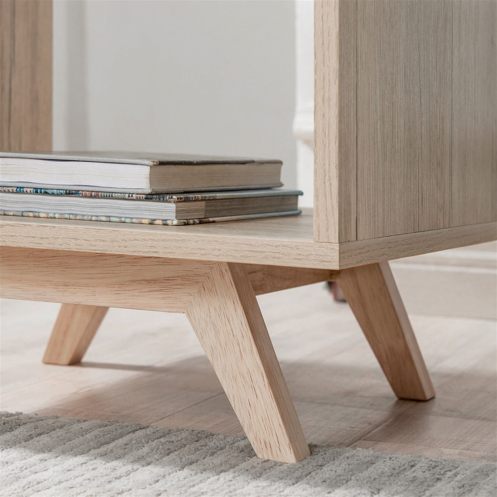 Tauris™ Metro End Table - Light Oak Finish - Modern Side Table for Living Room, Bedroom & Office - Perfect for Small Spaces & Home Decor
