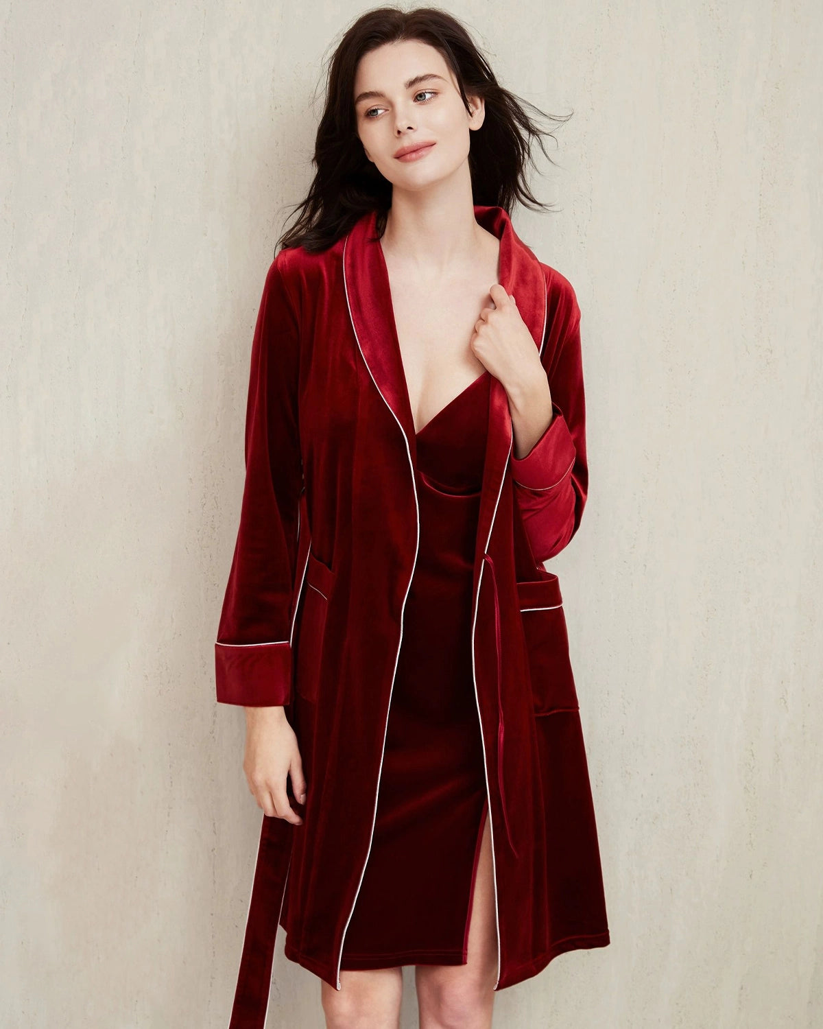 Luxury Women's Velvet Robe Silk Nightgown - Soft Plush Bathrobe for Spa, Bridal & Loungewear - Elegant Sleepwear for Relaxation at Home
