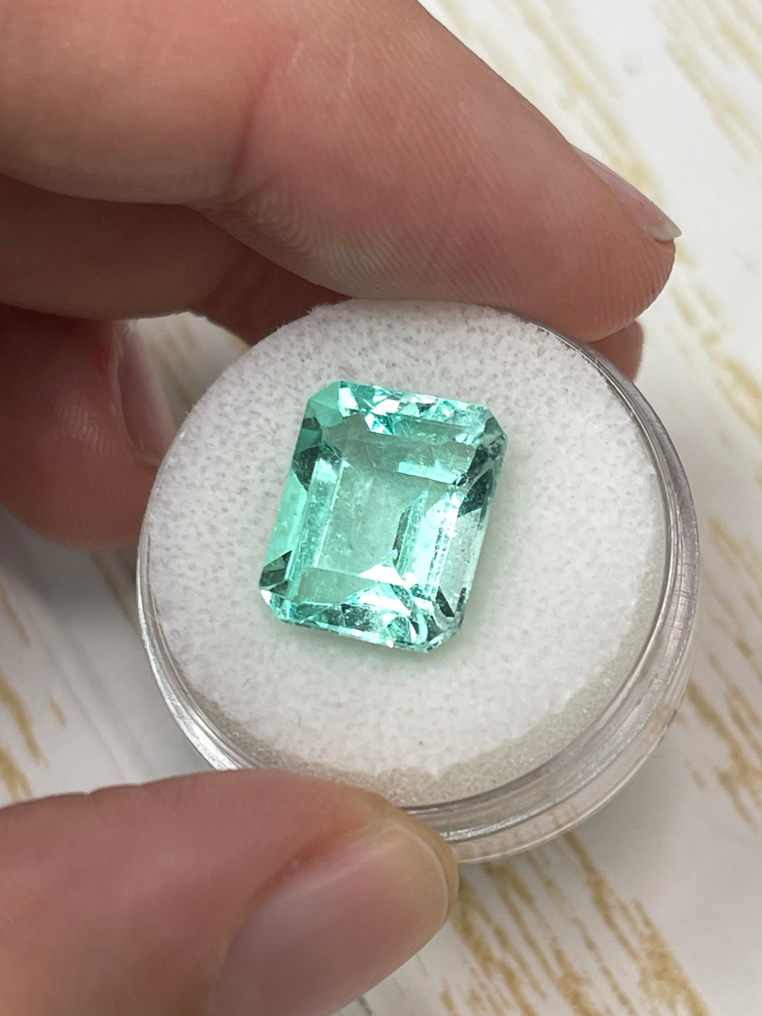10.26 Carat VS Green Colombian Emerald Loose Gemstone - 13x11mm Emerald Cut for Jewelry Making, Engagement Rings & Luxury Gifts