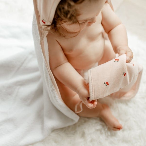 Elys & Co Premium Hooded Baby Towel and Washcloth Set - Soft, Absorbent Bath Towel for Newborns, Infants & Toddlers - Perfect for Bath Time, Swimming, Beach & Spa
