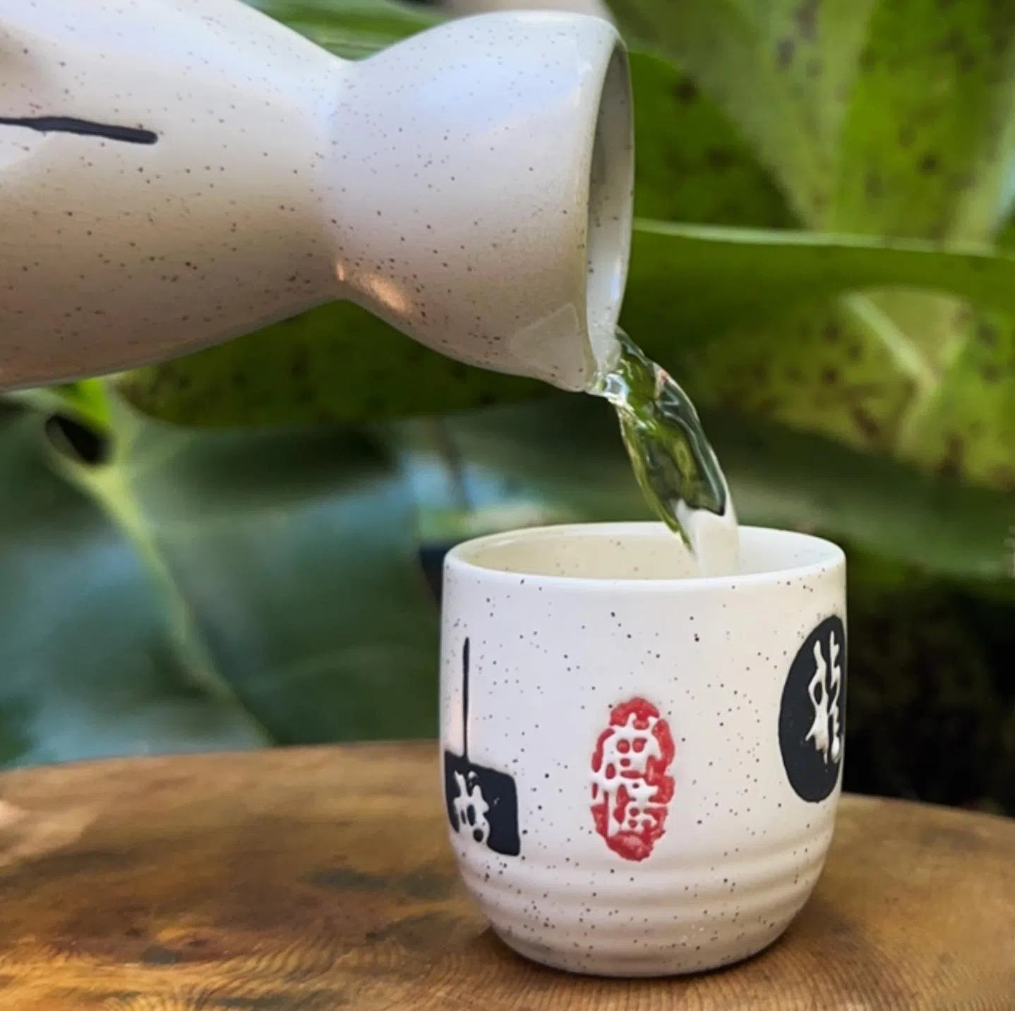 Premium Traditional Japanese Ceramic Sake Set - Authentic Sake Cups & Flask Gift Set for Home, Restaurant & Japanese Tea Ceremony Use