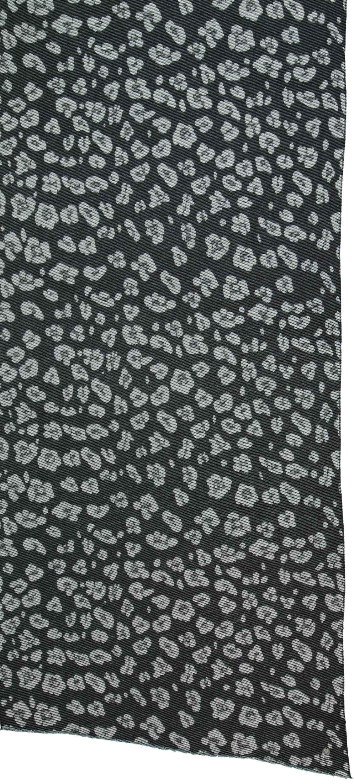 Stylish Animal Print Plissé Woven Wrap - Perfect for Baby Carriers, Nursing Covers & Fashionable Shawls