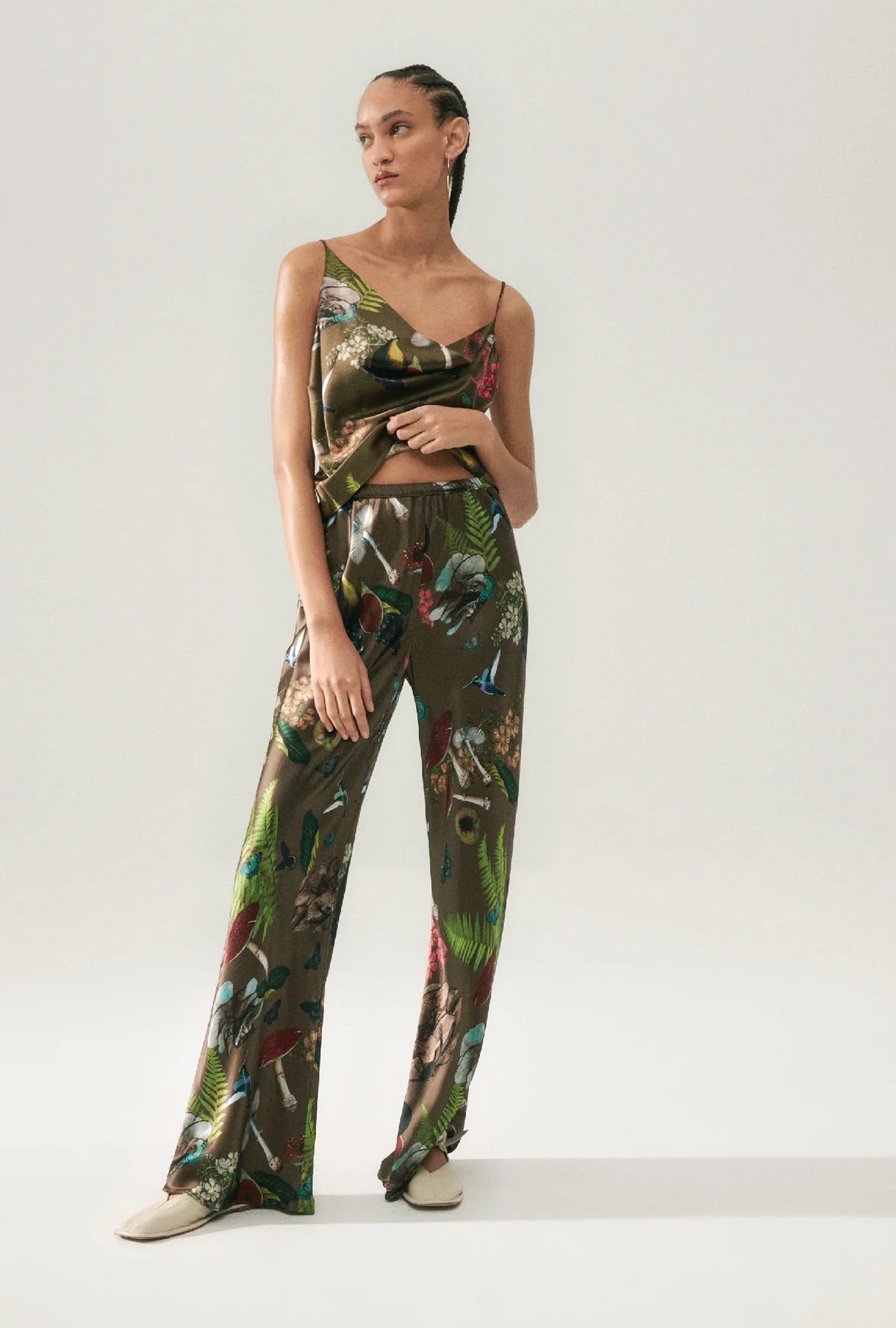 Bias Cut Pants Magic Mushroom Dark Earth - Stylish & Comfortable Women's Trousers for Casual Wear & Office Outfits